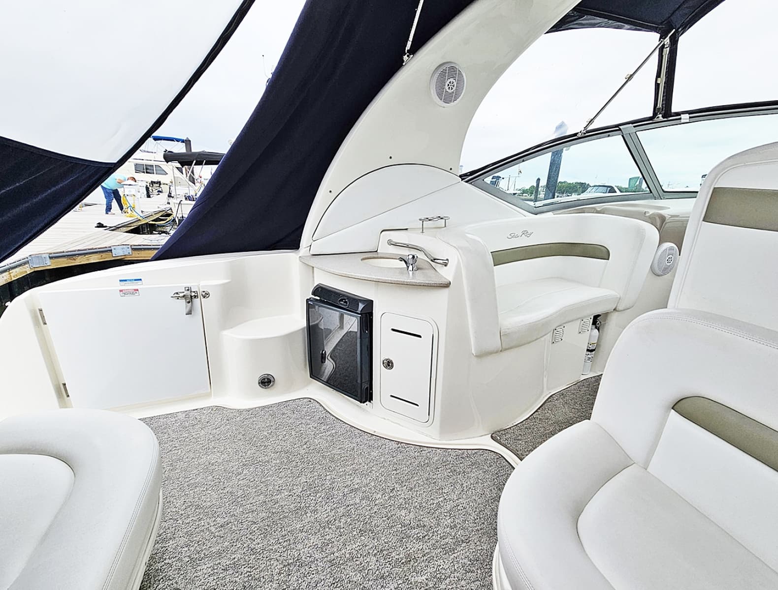 2007 Sea Ray 320 - Photo 4