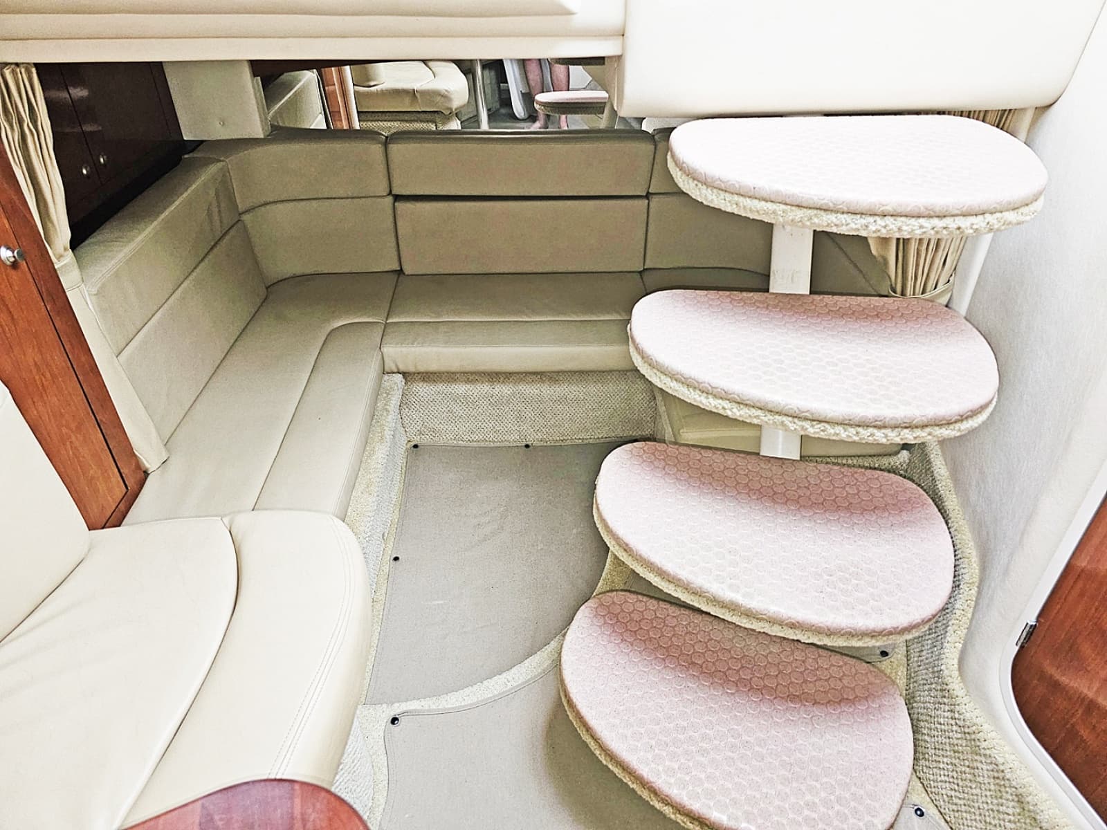 2007 Sea Ray 320 - Photo 13