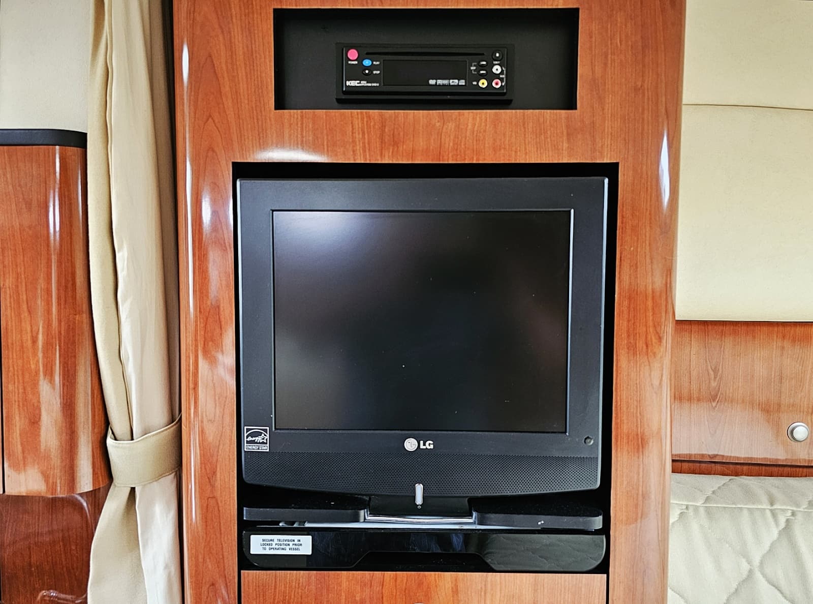 2007 Sea Ray 320 - Photo 7