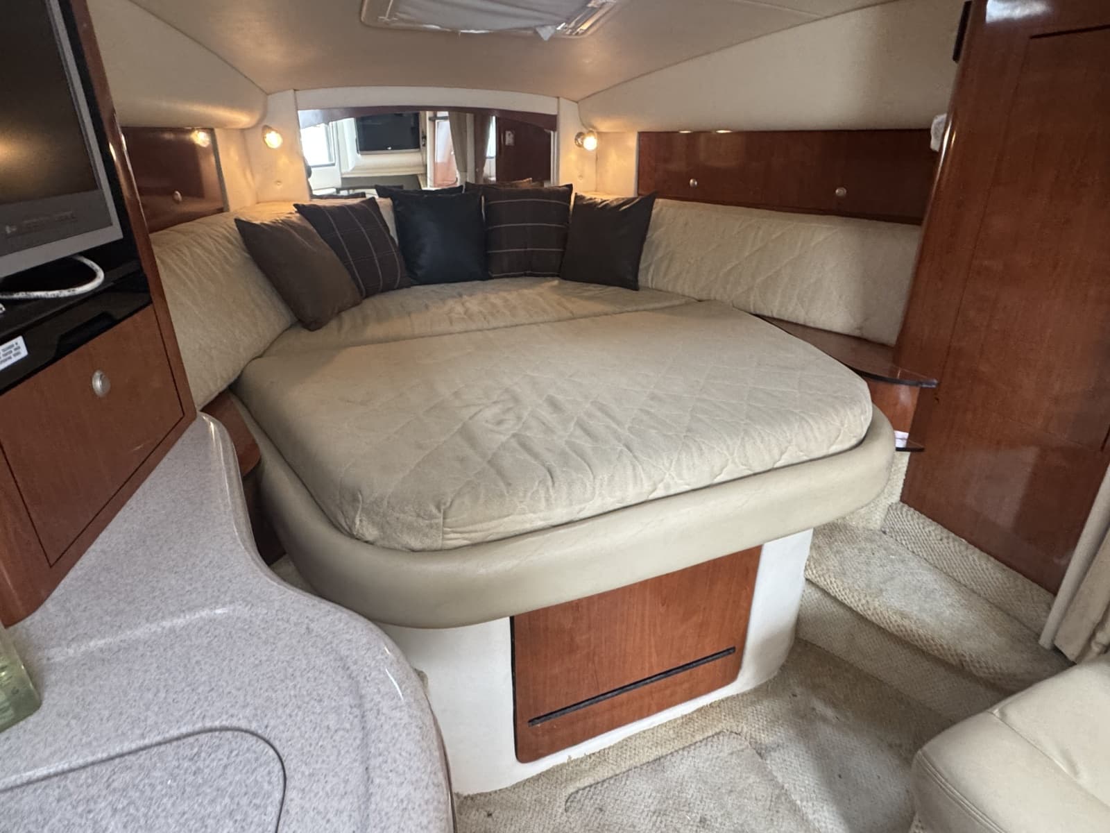 2006 Sea Ray 320 Sundancer - Photo 14