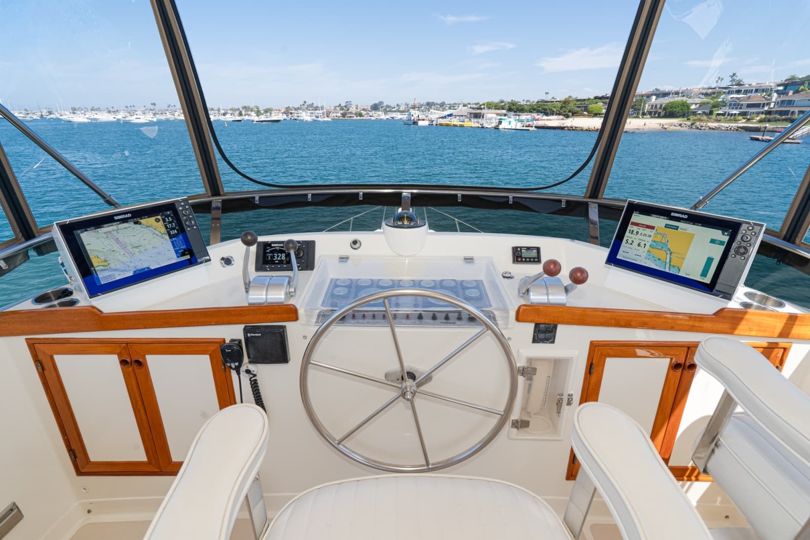 1999 Offshore Yachts 48 Sedan - Photo 10