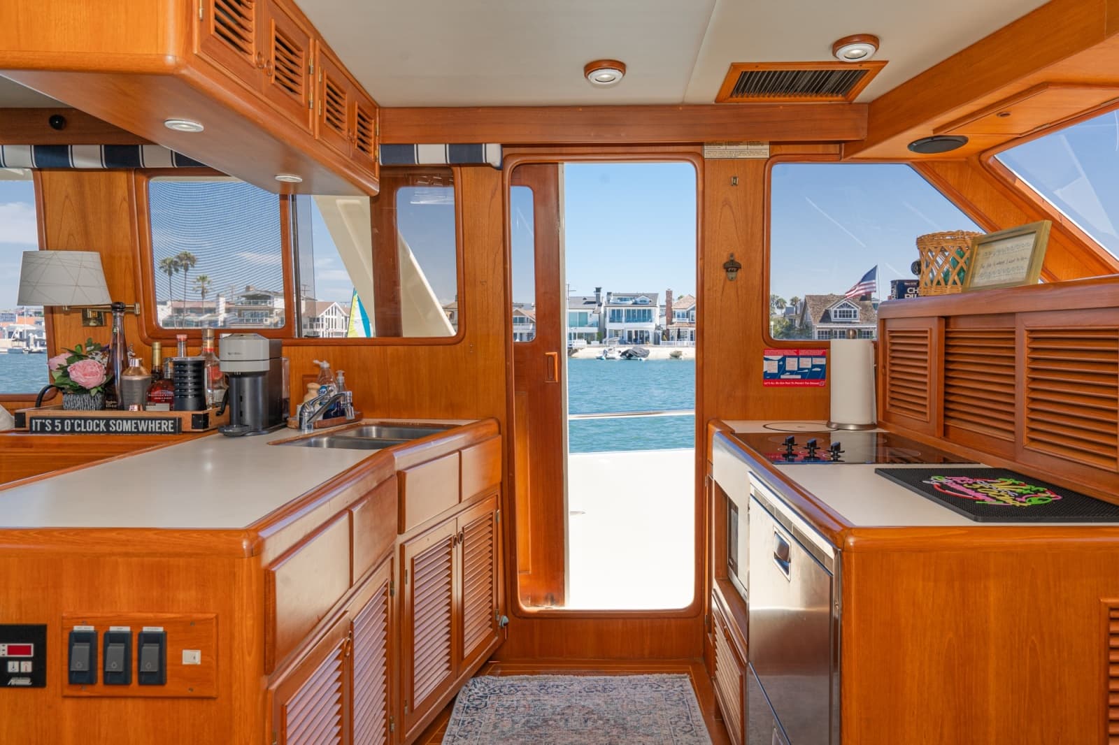 1999 Offshore Yachts 48 Sedan - Photo 22