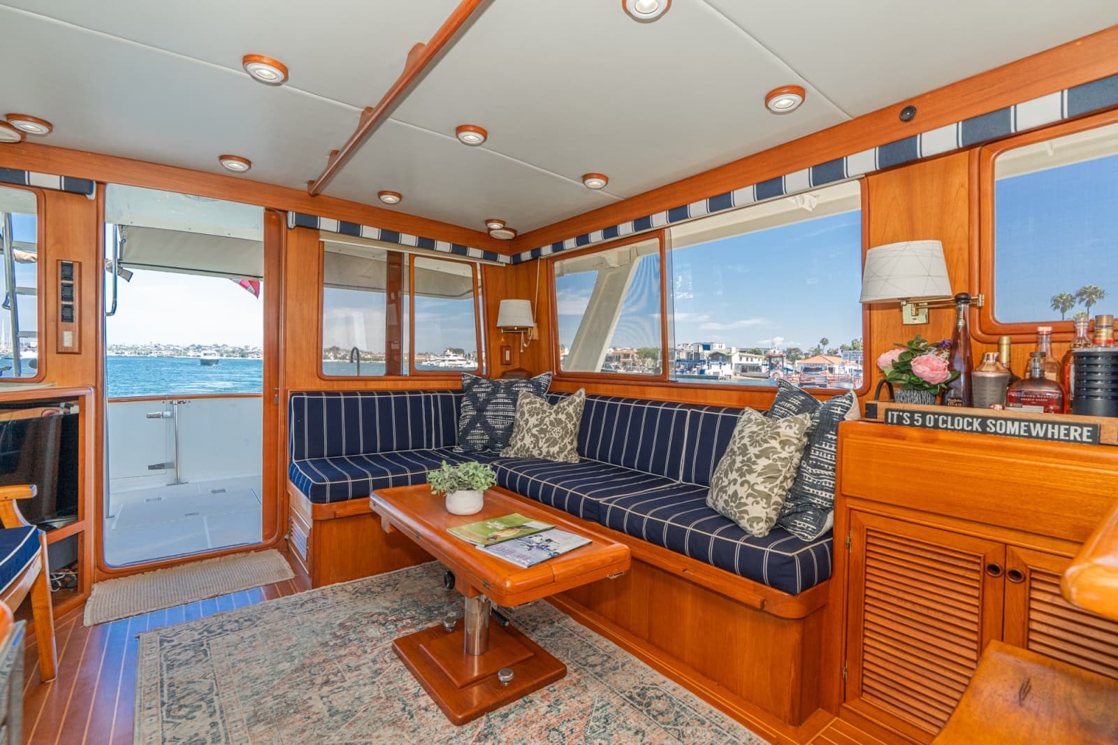 1999 Offshore Yachts 48 Sedan - Photo 18
