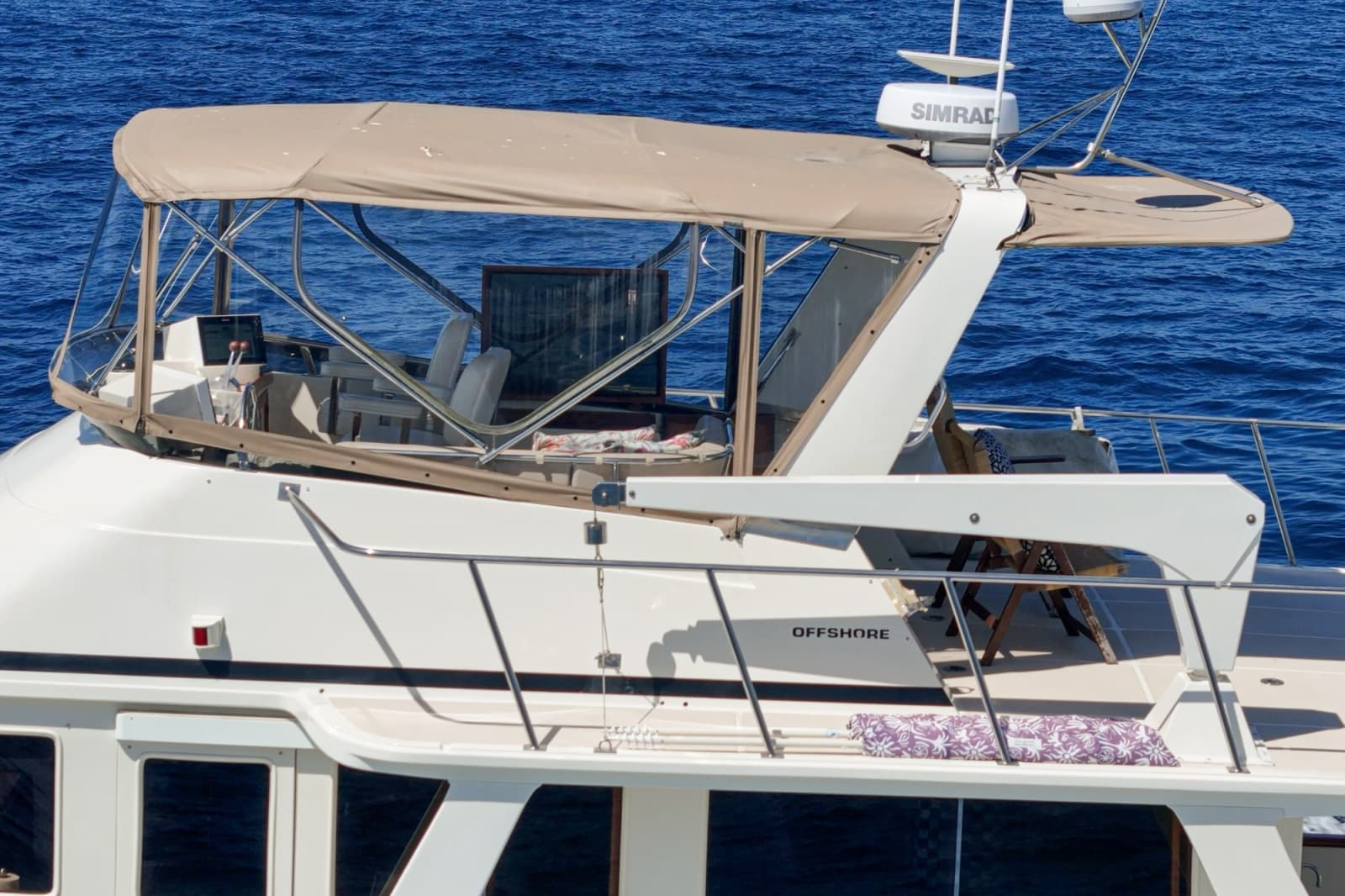 1999 Offshore Yachts 48 Sedan - Photo 11
