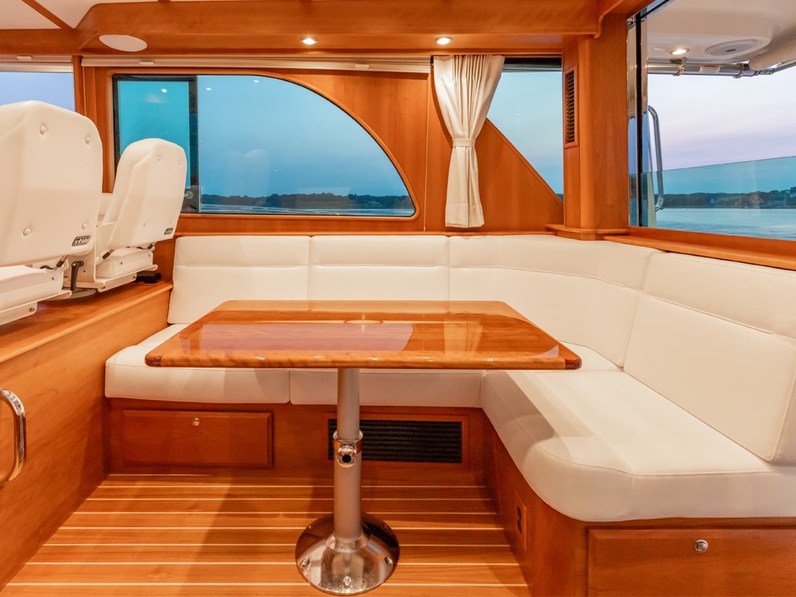 2023 Sabre 45 Salon Express - Photo 15