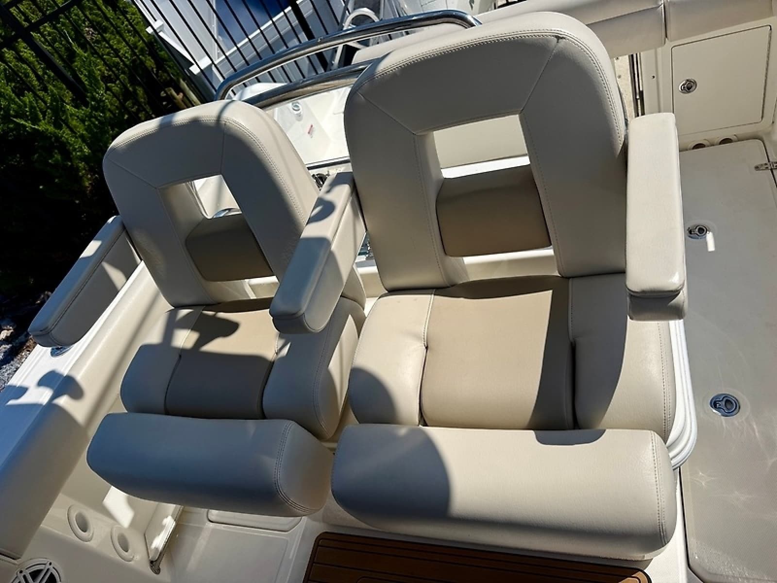 2024 Boston Whaler 250 Outrage - Photo 21