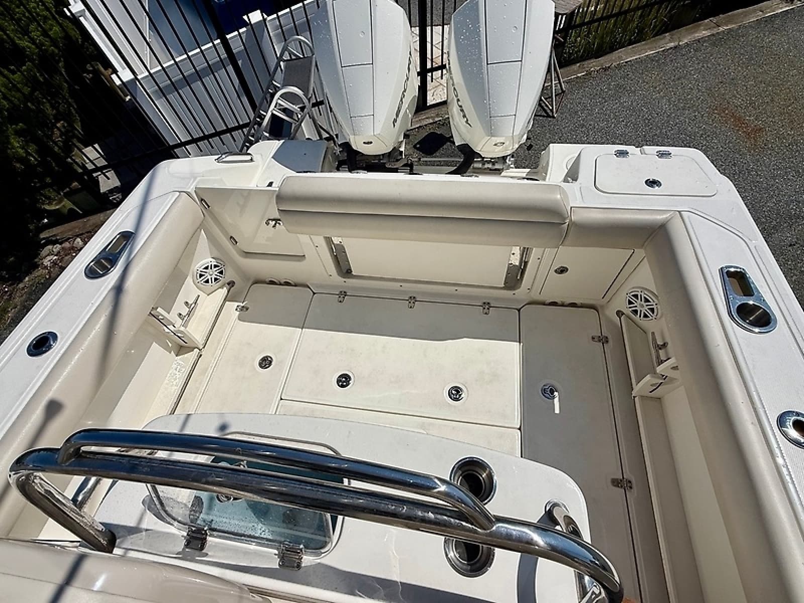 2024 Boston Whaler 250 Outrage - Photo 32