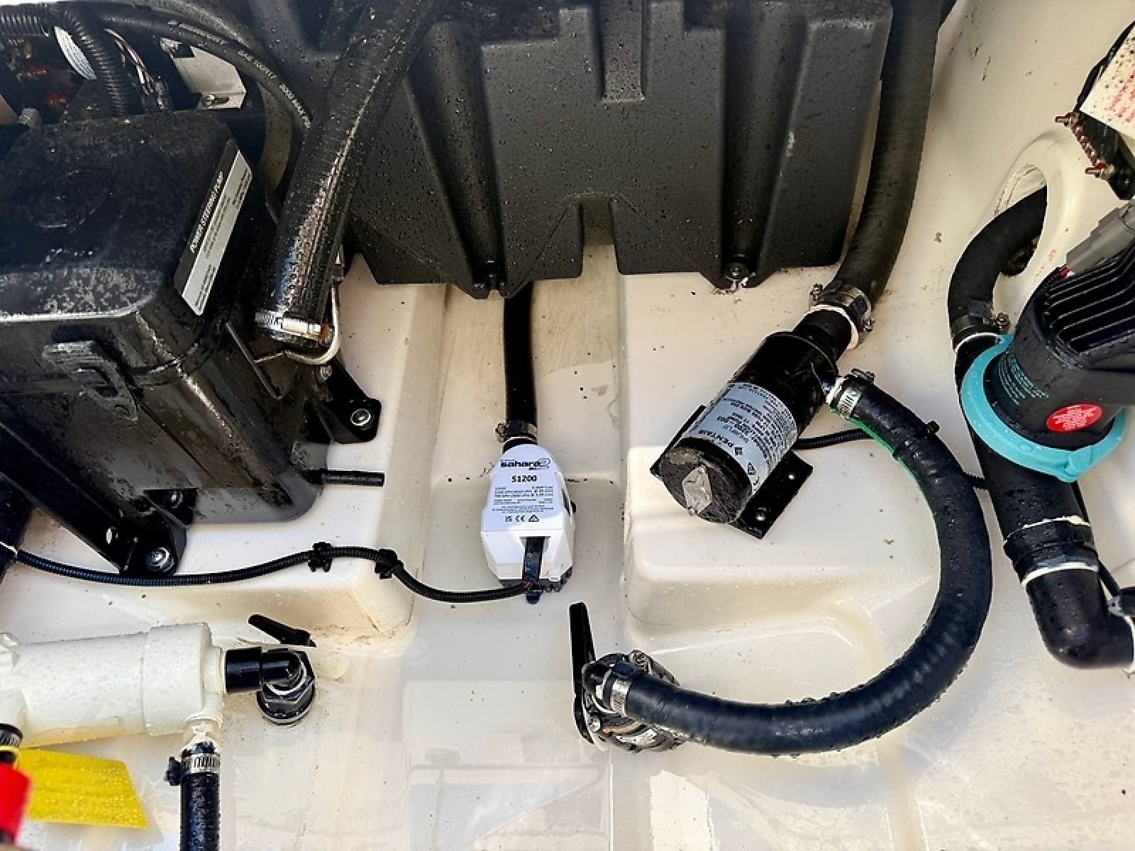 2024 Boston Whaler 250 Outrage - Photo 37