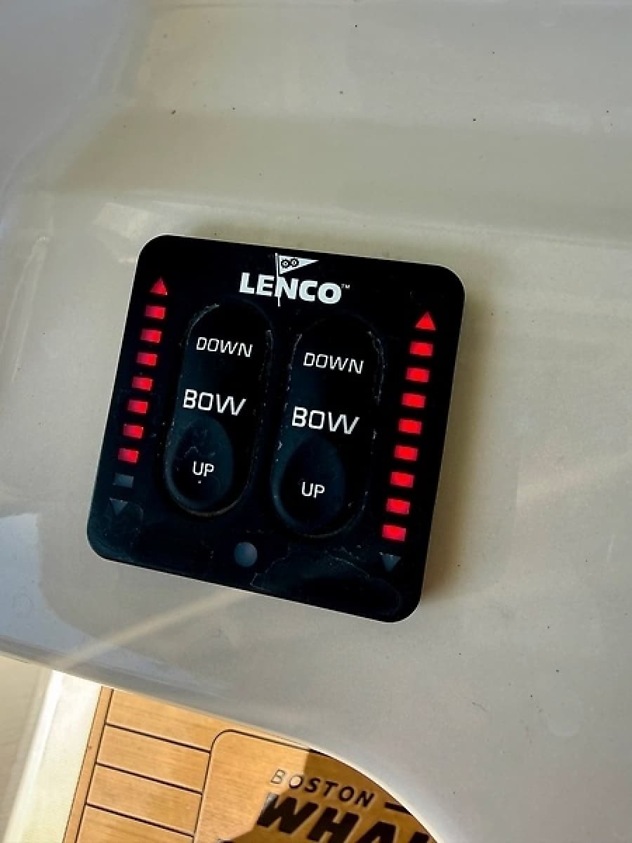 2024 Boston Whaler 250 Outrage - Photo 16
