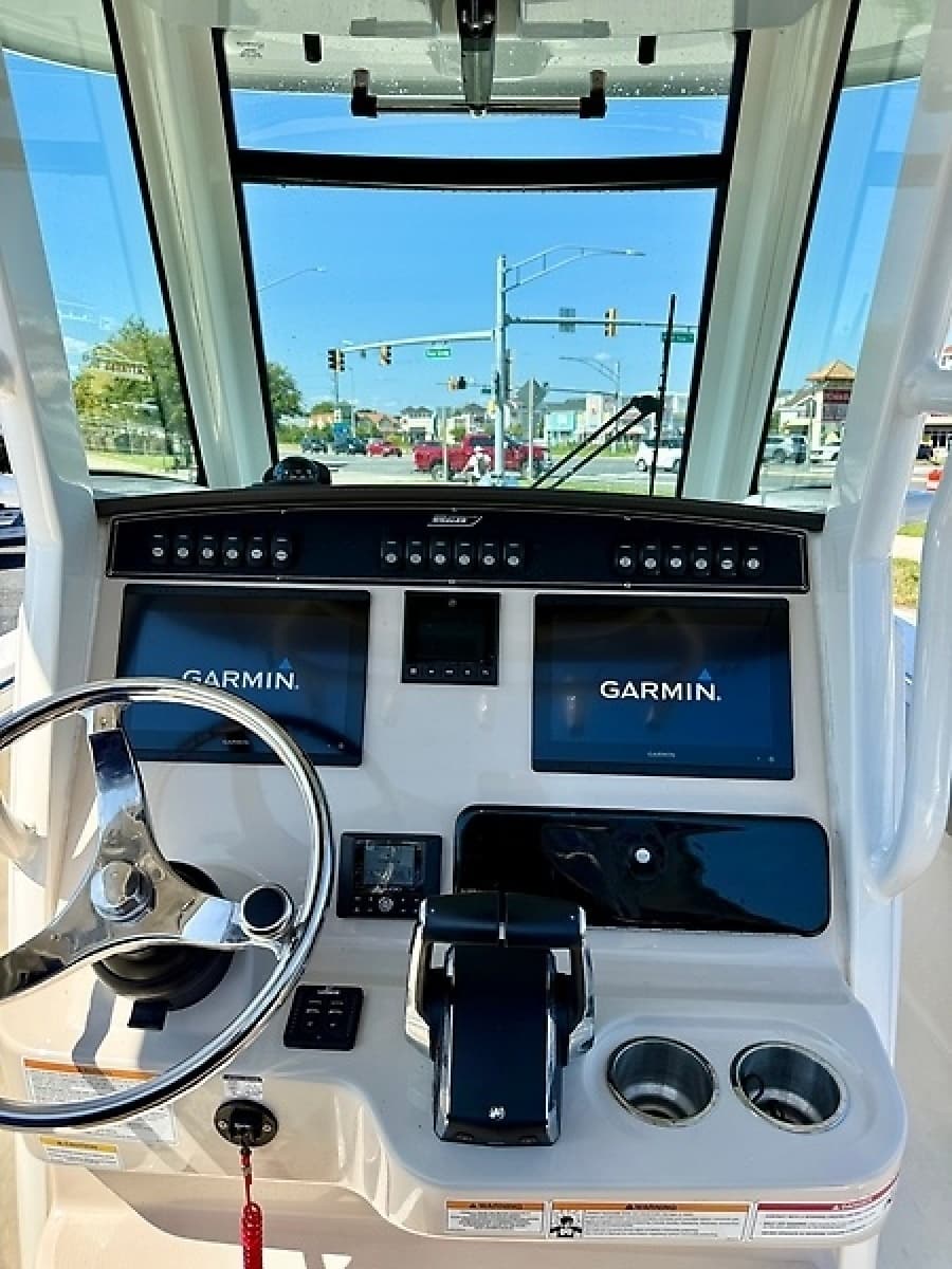 2024 Boston Whaler 250 Outrage - Photo 10