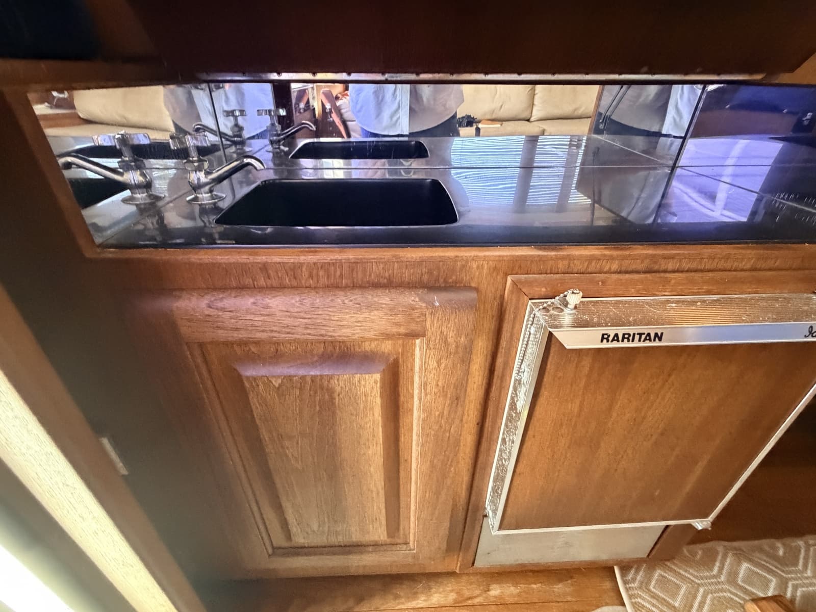 1989 Viking Viking 41 Convertible - Photo 16