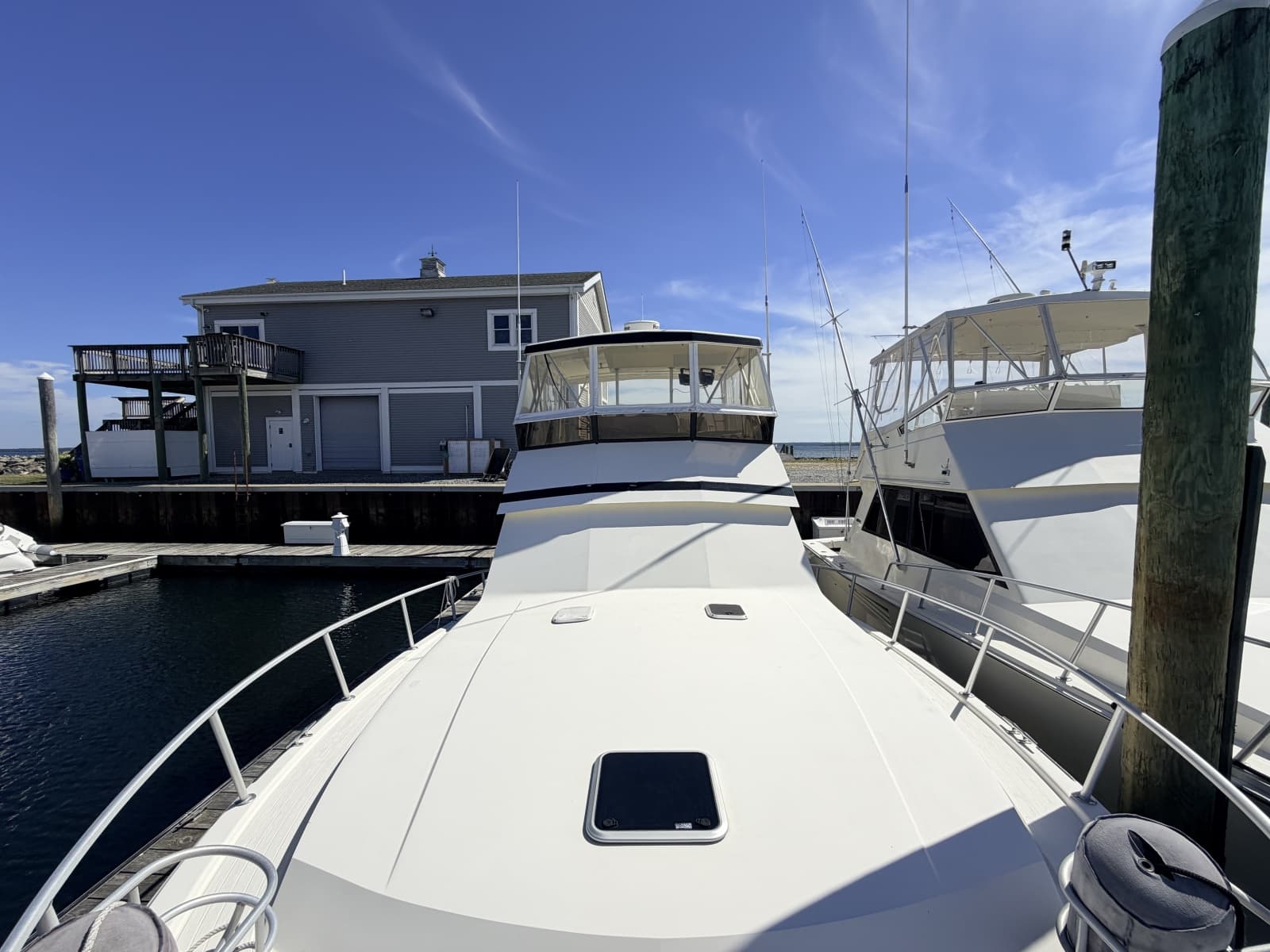 1989 Viking Viking 41 Convertible - Photo 4