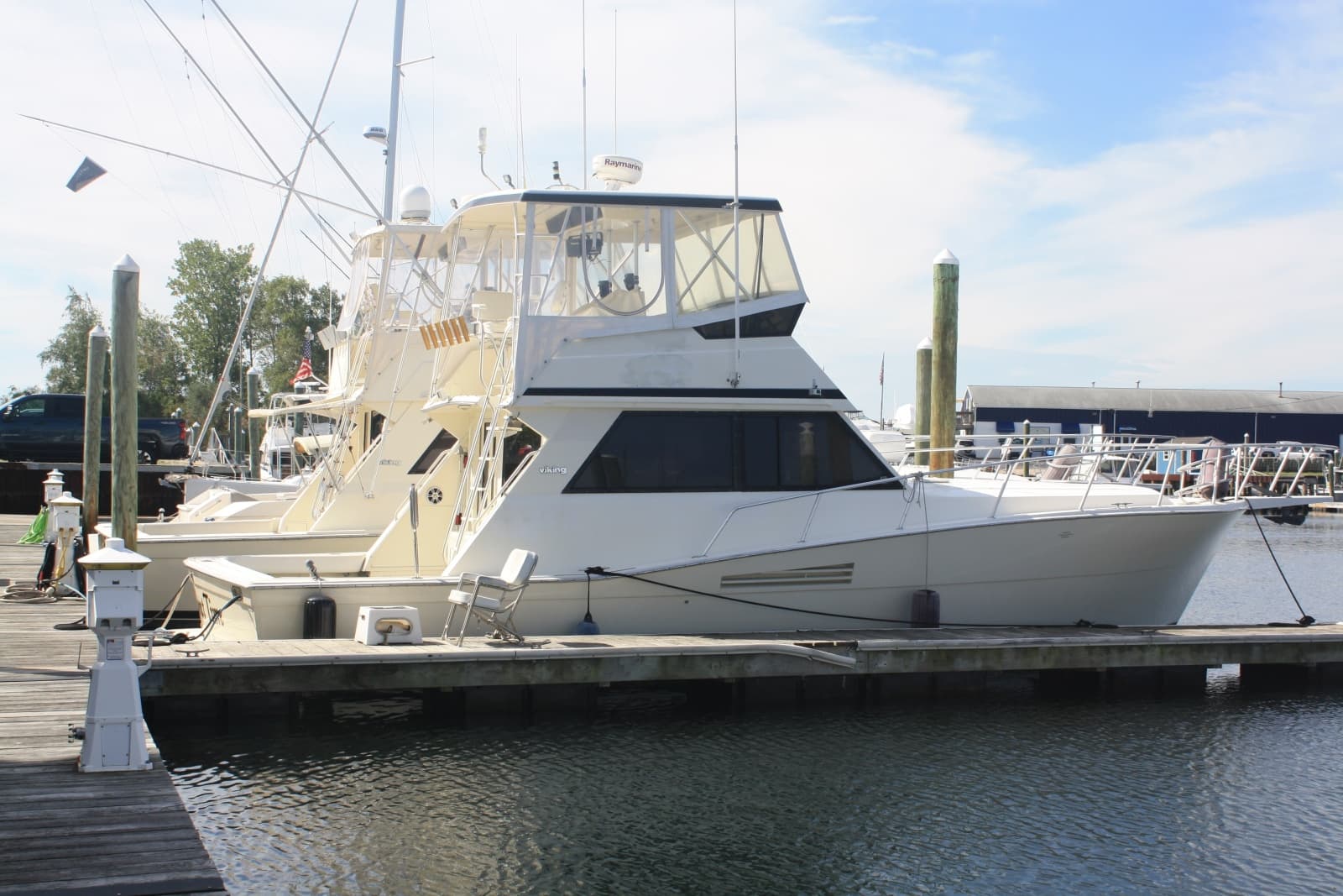 1989 Viking Viking 41 Convertible - Photo 3