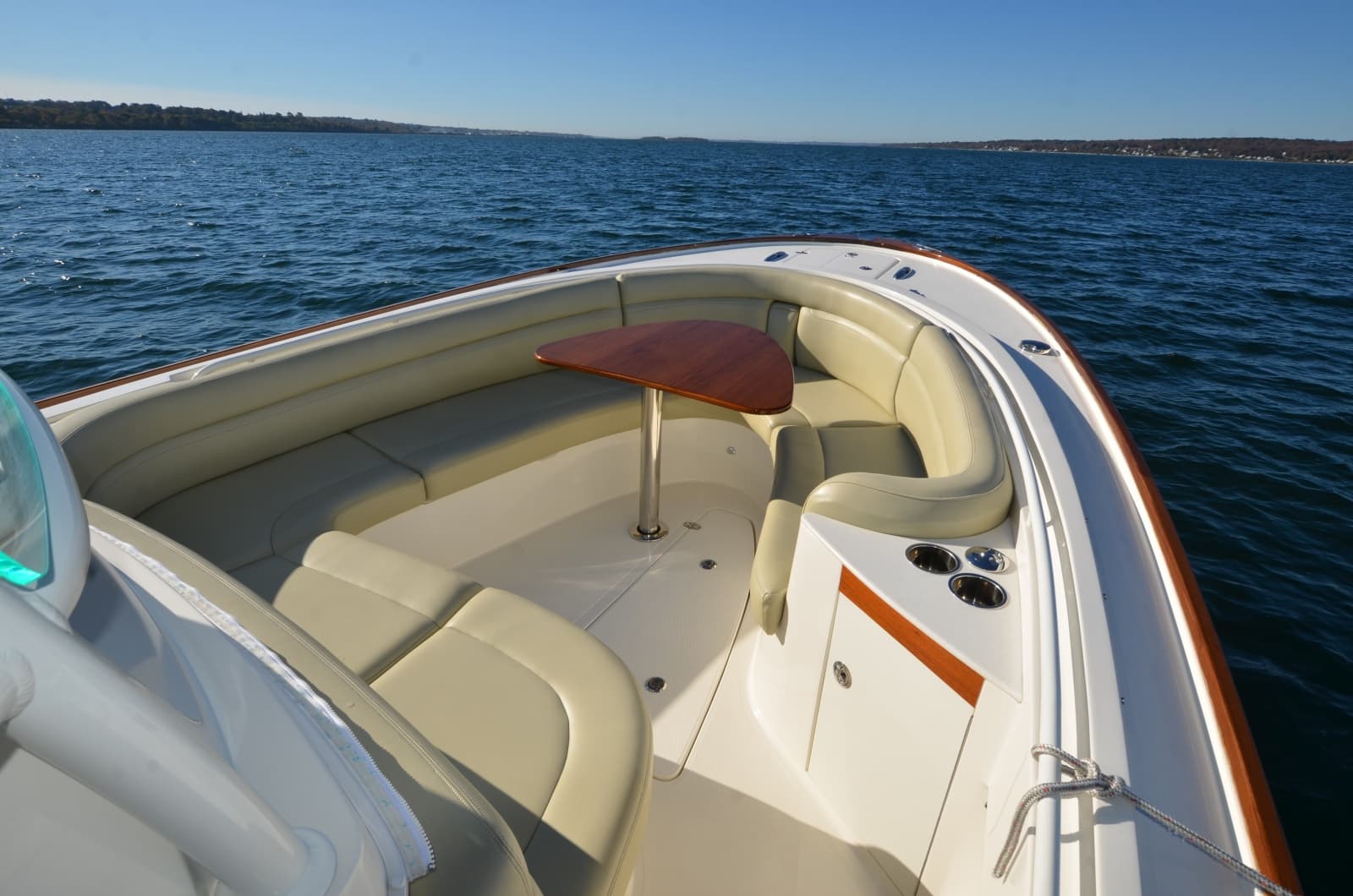 2018 Hunt Yachts 32 CC - Photo 26