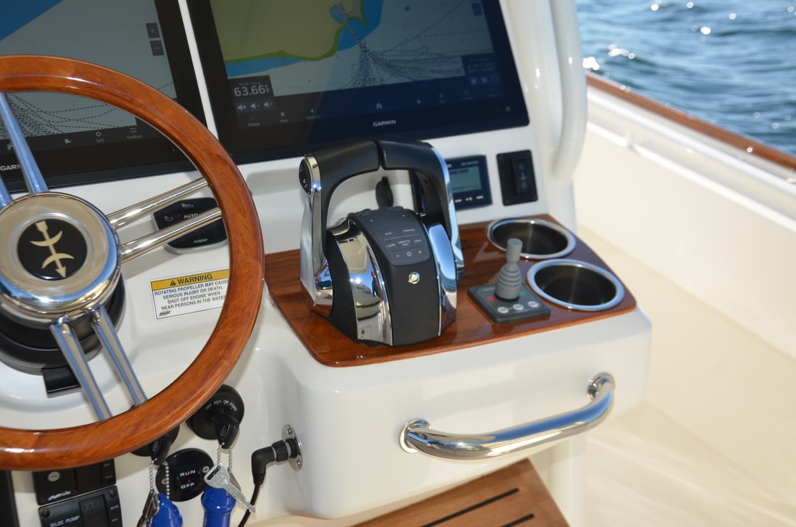 2018 Hunt Yachts 32 CC - Photo 24