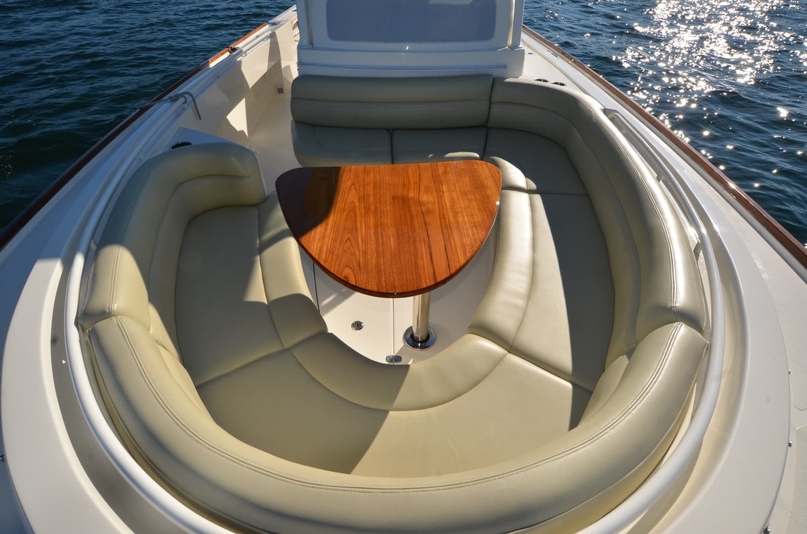 2018 Hunt Yachts 32 CC - Photo 30