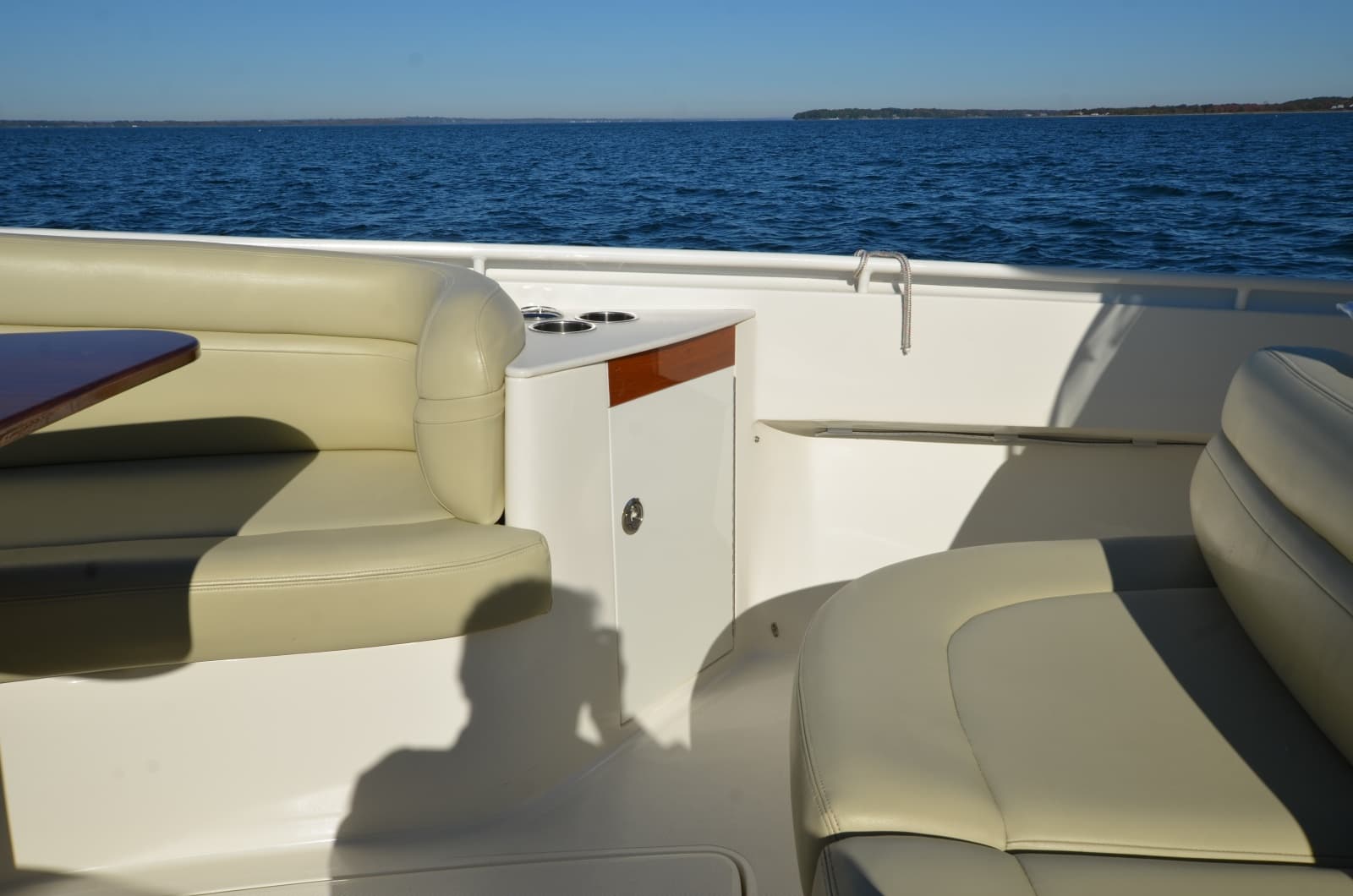 2018 Hunt Yachts 32 CC - Photo 29