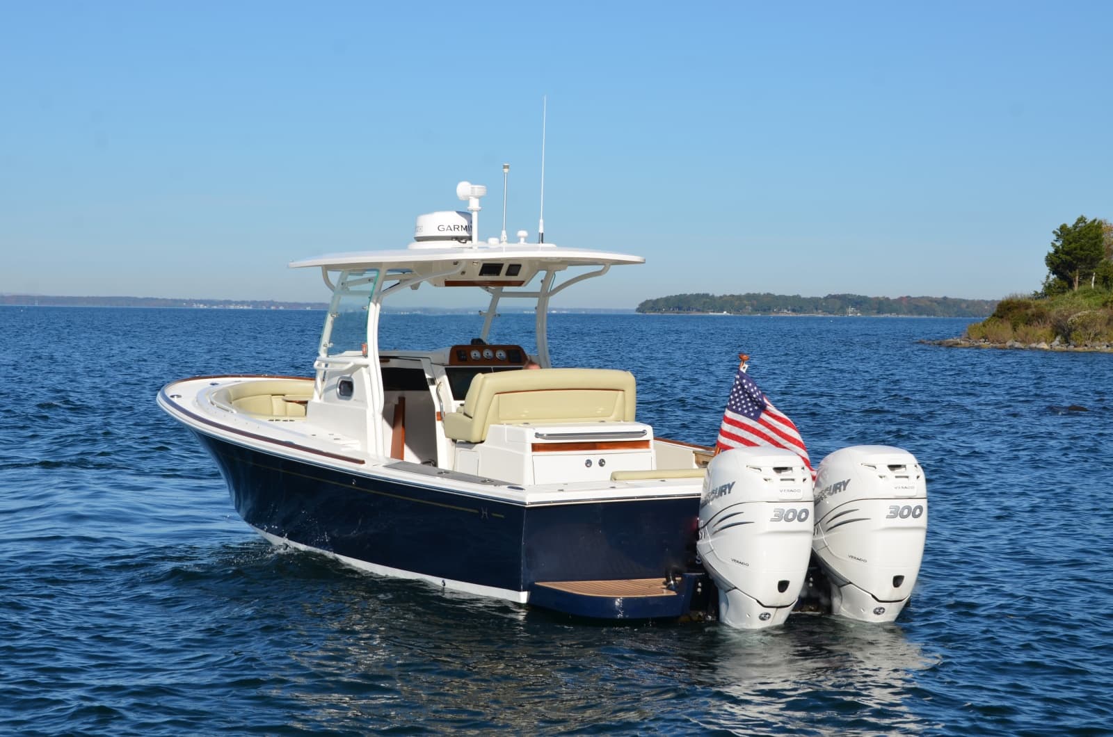 2018 Hunt Yachts 32 CC - Photo 3