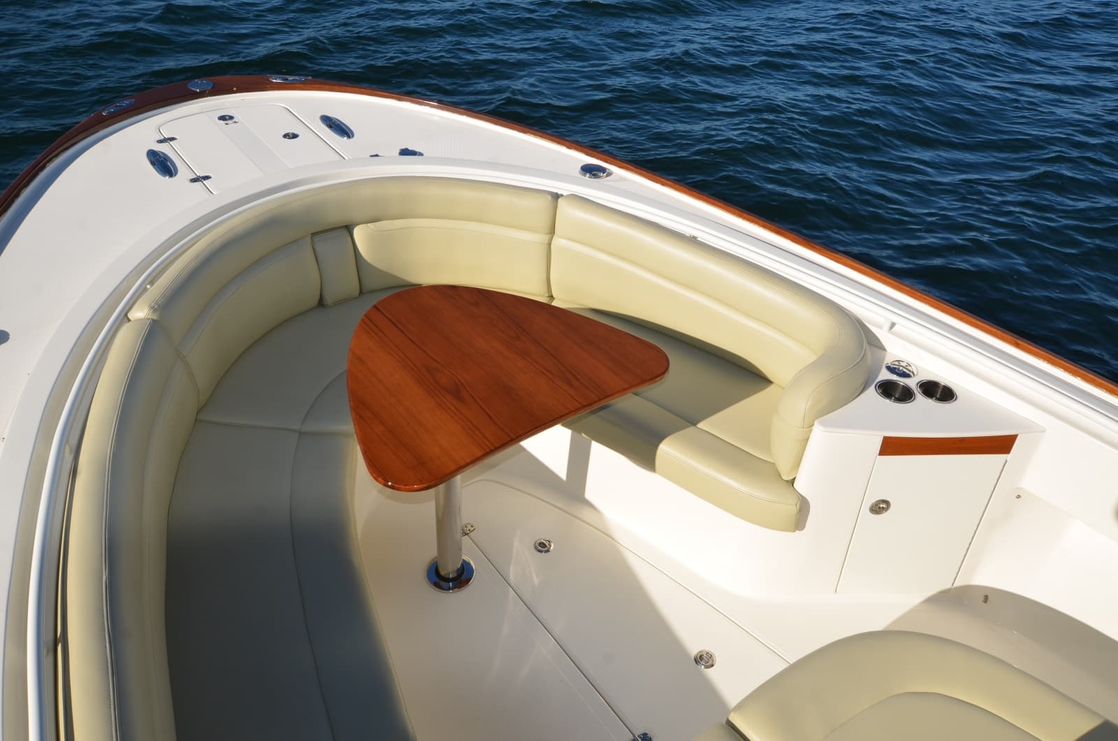 2018 Hunt Yachts 32 CC - Photo 27