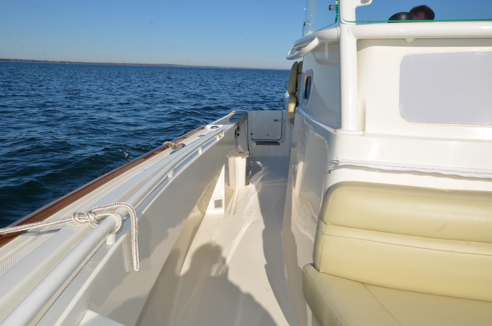2018 Hunt Yachts 32 CC - Photo 32