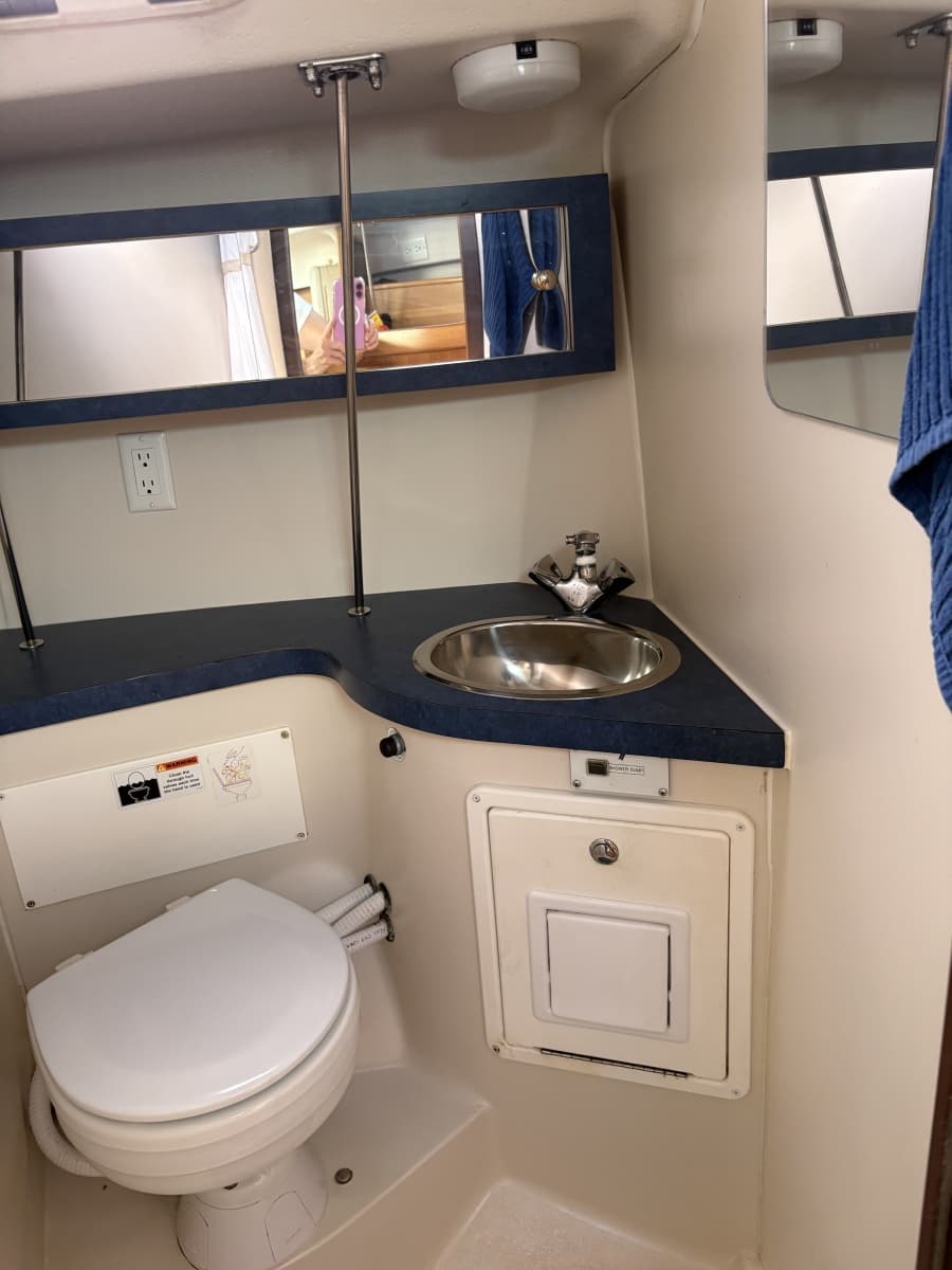 2006 Catalina 309 - Photo 25