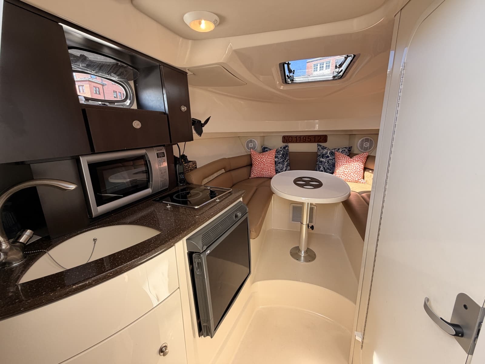 2006 Boston Whaler 285 Conquest - Photo 17