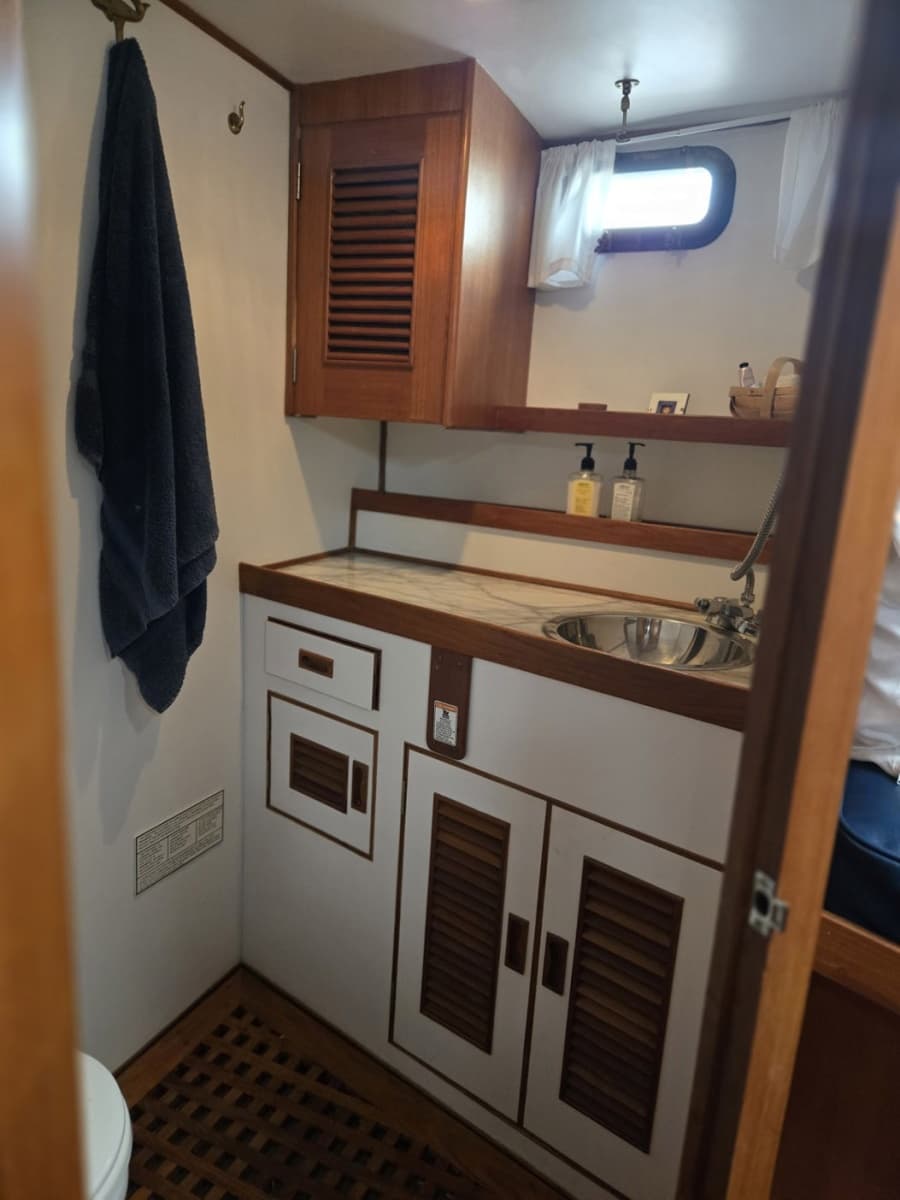 1979 Ocean Alexander 40 Double Cabin - Photo 44