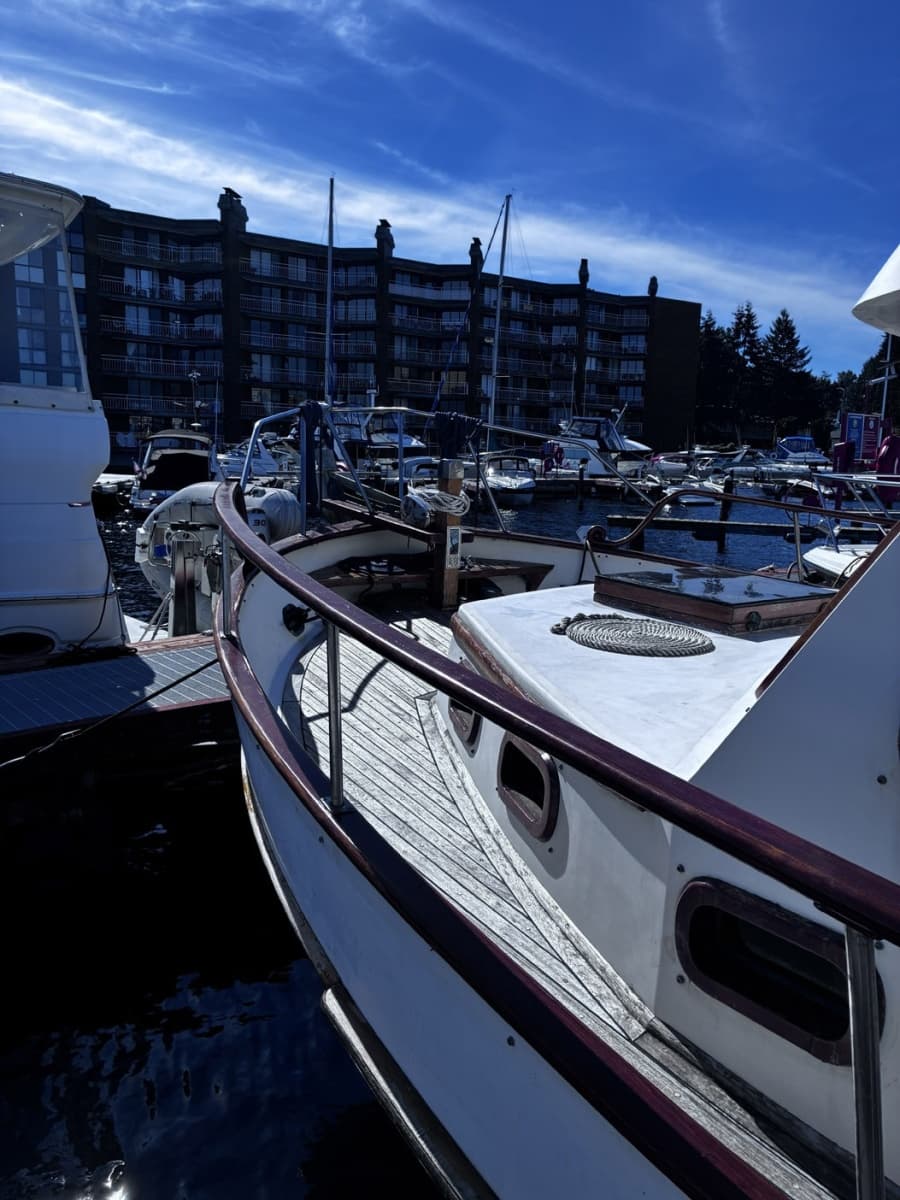 1979 Ocean Alexander 40 Double Cabin - Photo 4