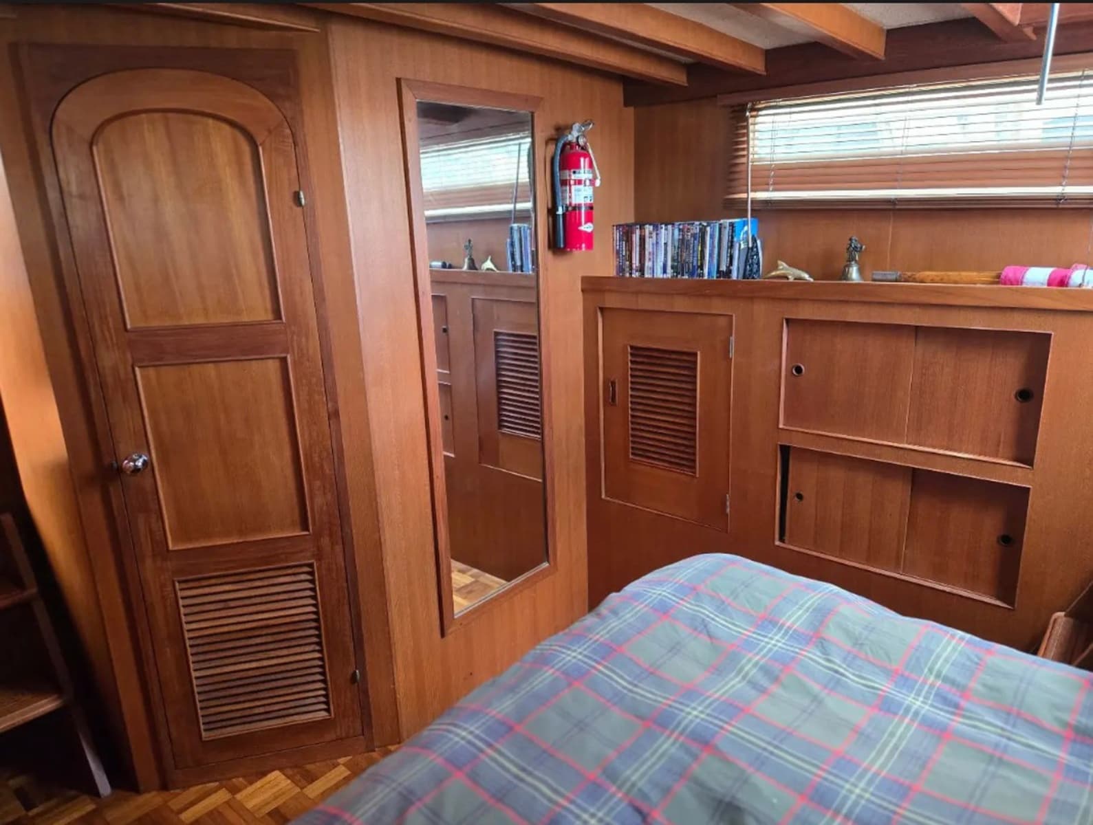 1979 Ocean Alexander 40 Double Cabin - Photo 34