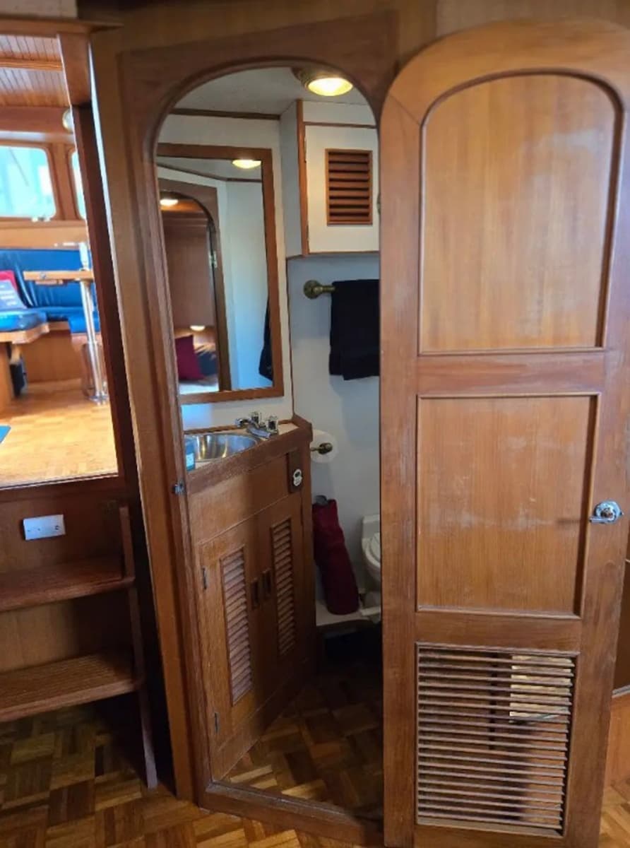 1979 Ocean Alexander 40 Double Cabin - Photo 35