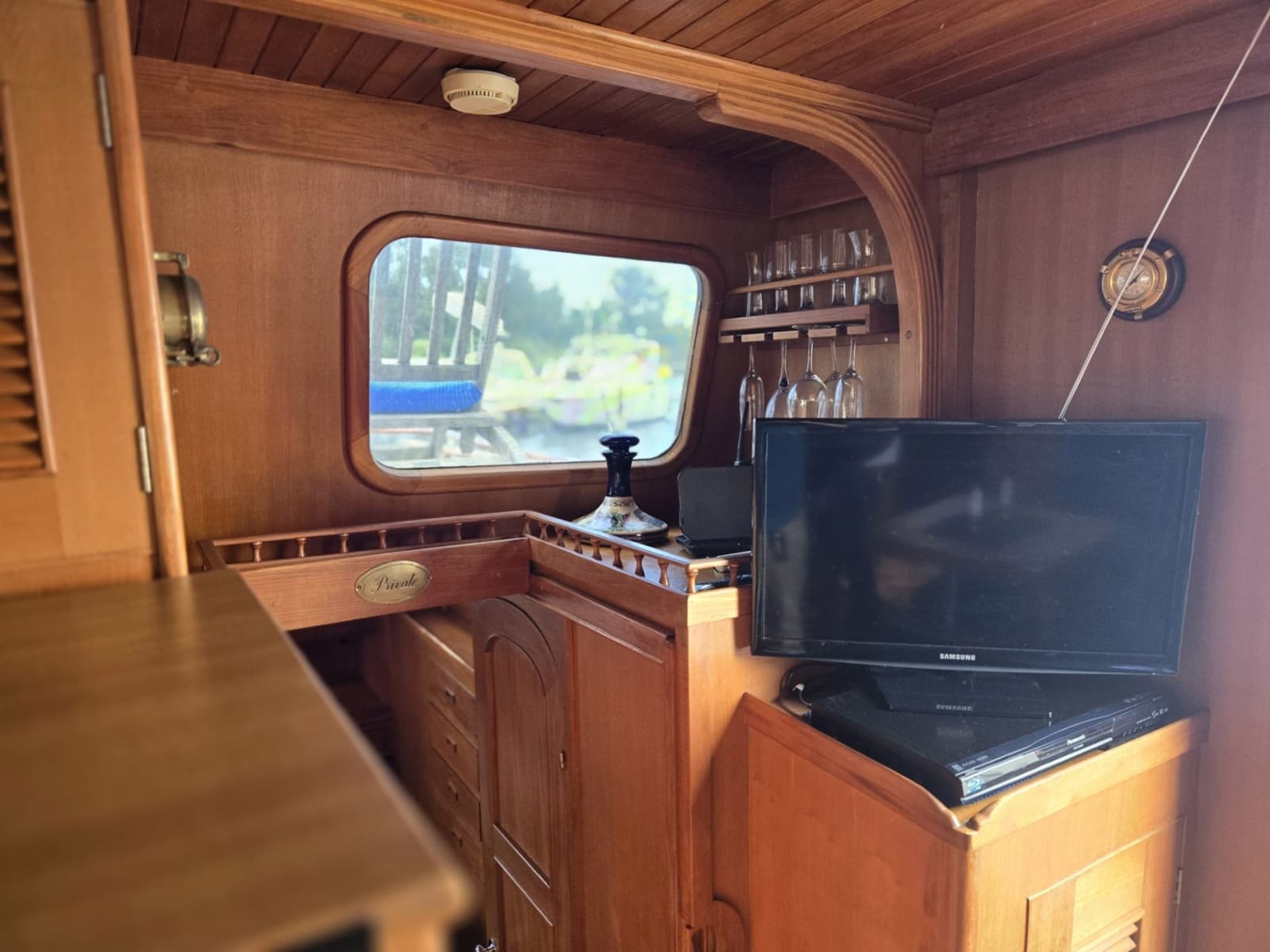 1979 Ocean Alexander 40 Double Cabin - Photo 32