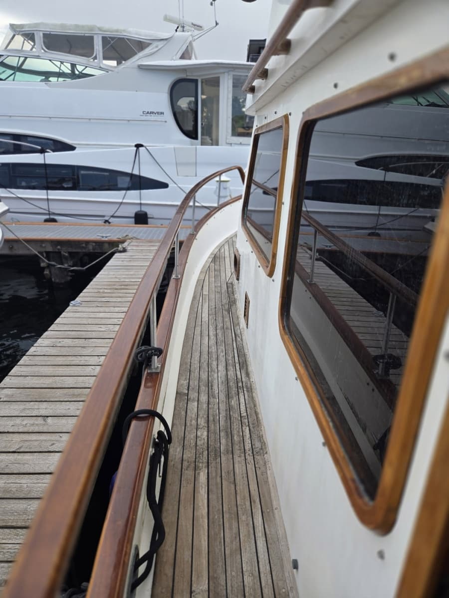 1979 Ocean Alexander 40 Double Cabin - Photo 5