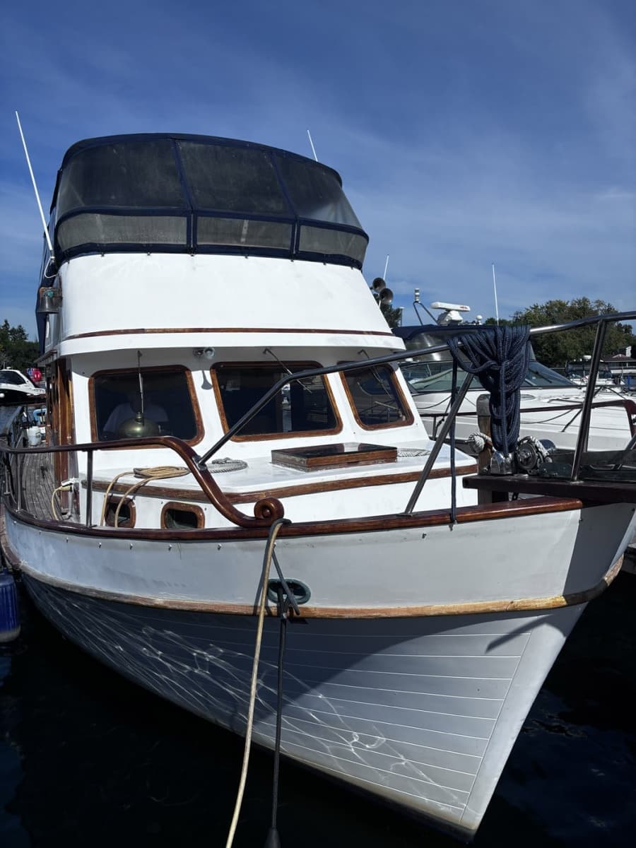 1979 Ocean Alexander 40 Double Cabin - Photo 3