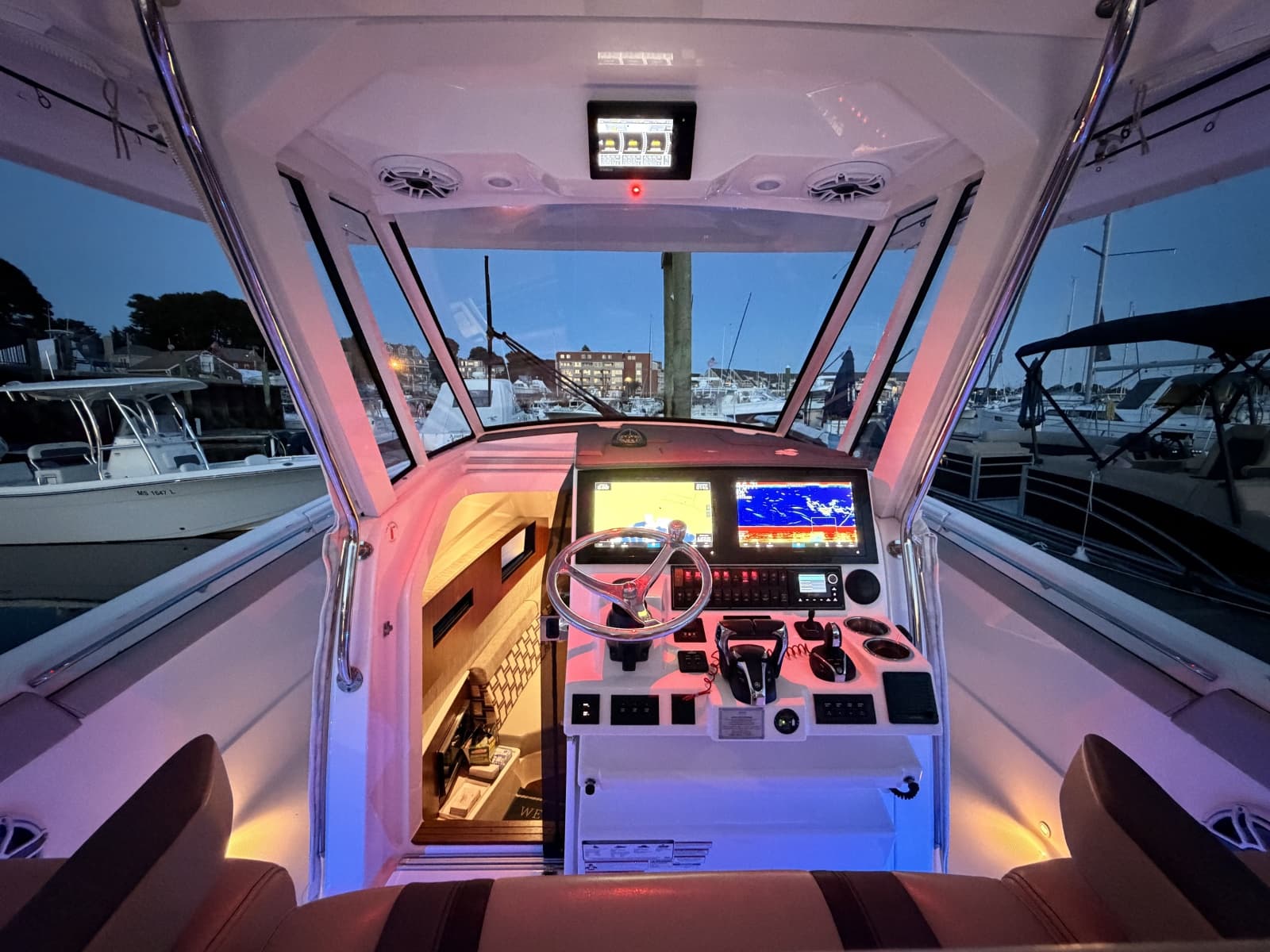 2022 Pursuit S378 - Photo 28
