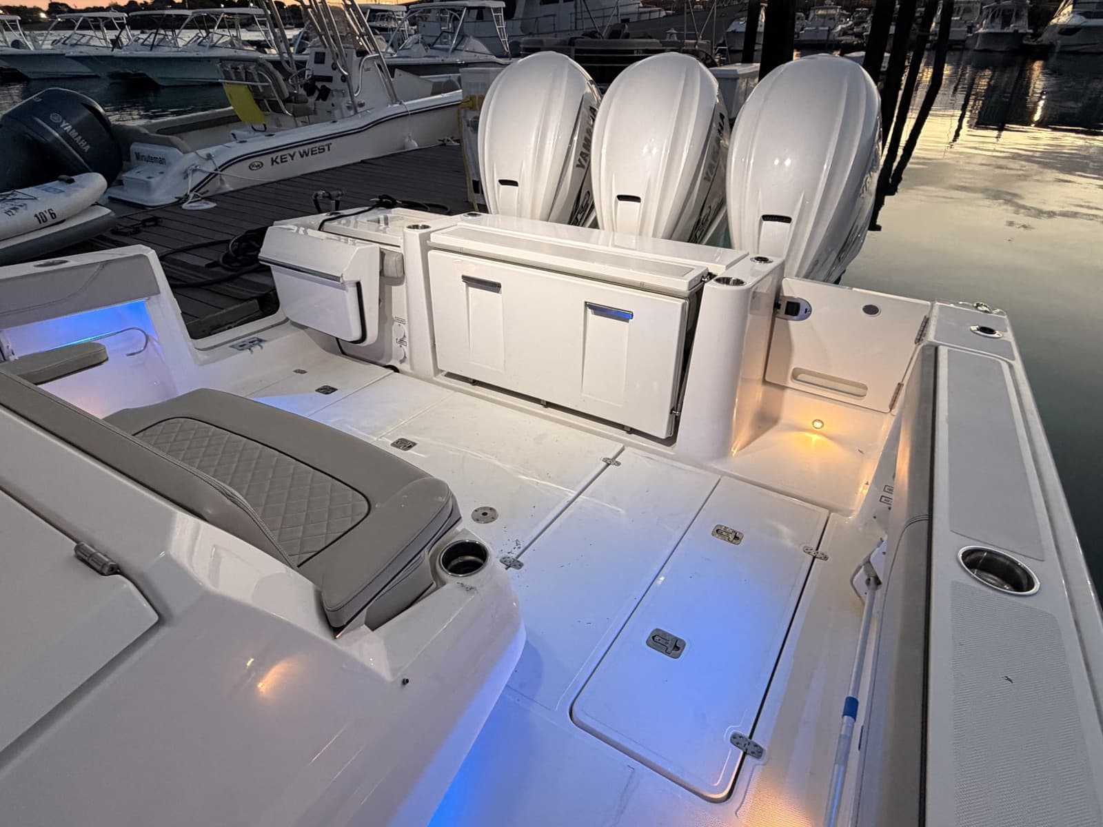 2022 Pursuit S378 - Photo 20
