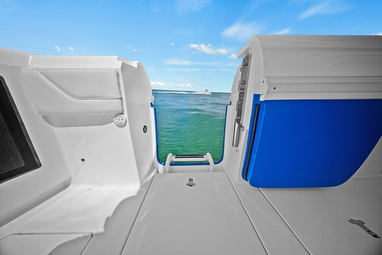 2022 Intrepid 427 Nomad FE - Photo 13