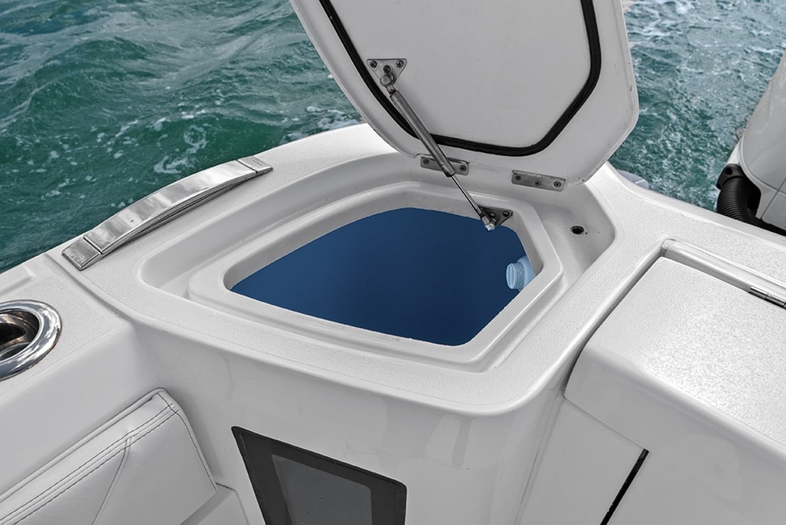2022 Intrepid 427 Nomad FE - Photo 16