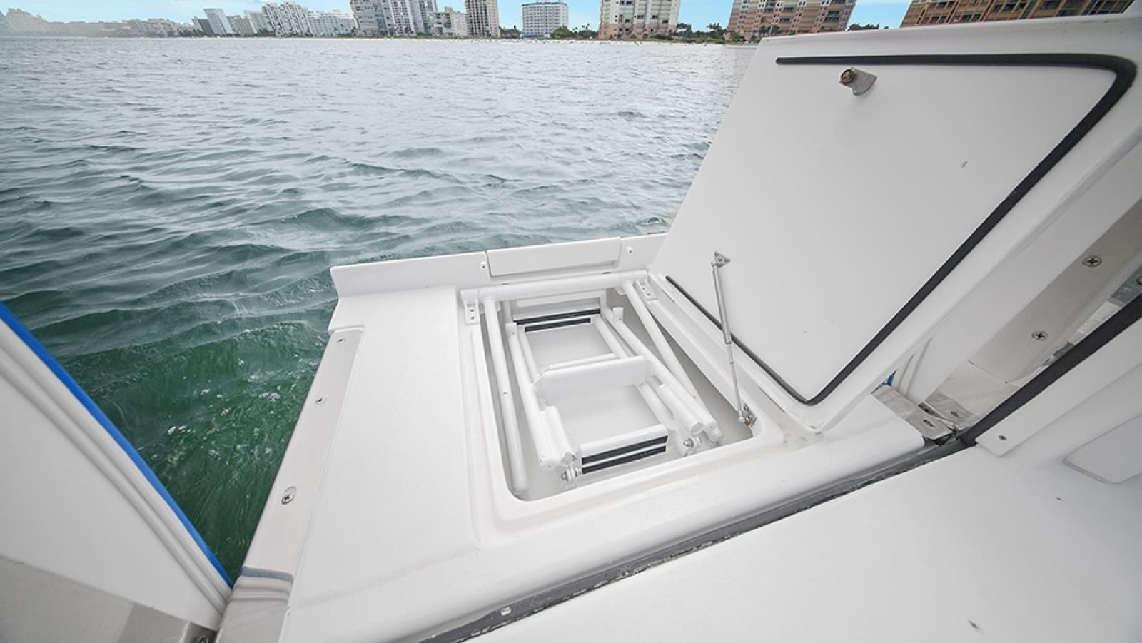 2022 Intrepid 427 Nomad FE - Photo 15