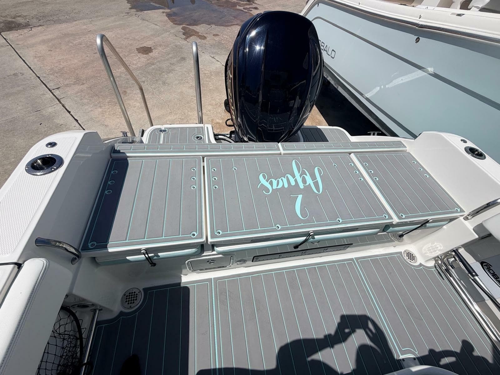 2023 Robalo R230 - Photo 16