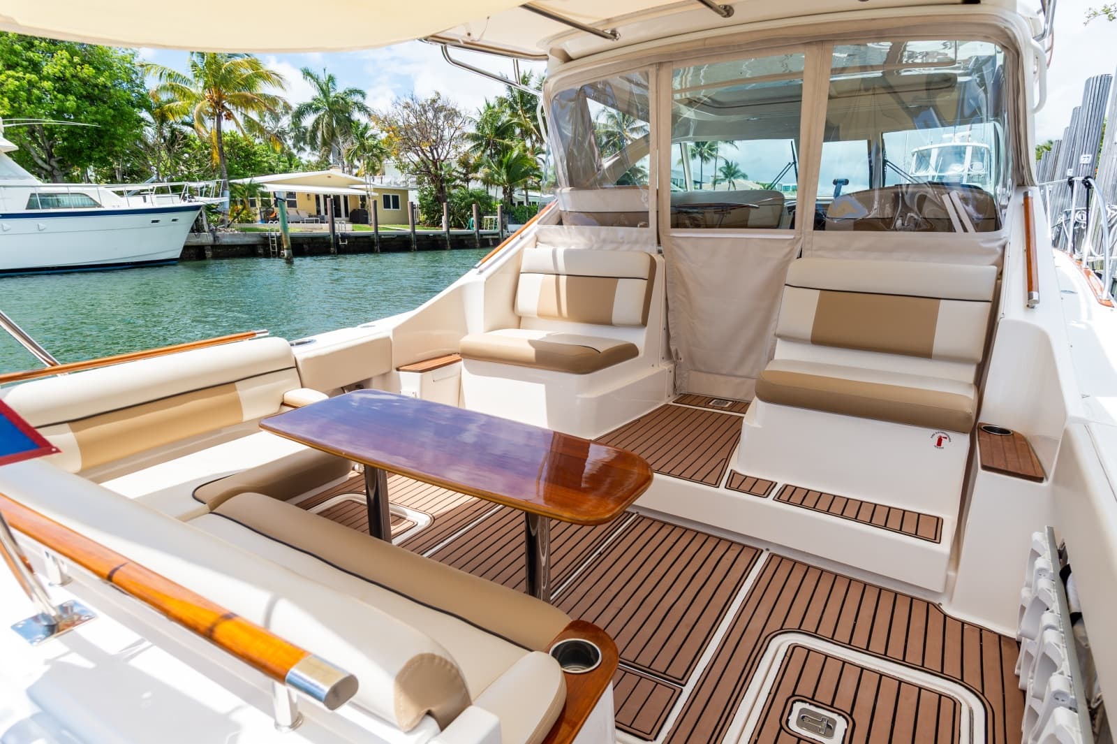 2013 Tiara Yachts 3600 Coronet - Photo 9
