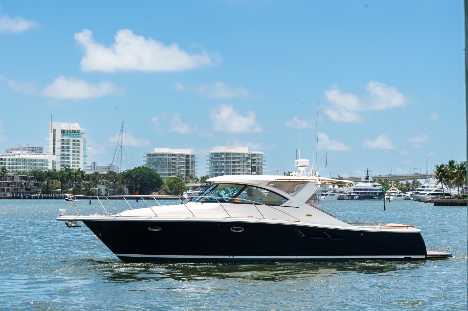 2013 Tiara Yachts 3600 Coronet - Photo 1