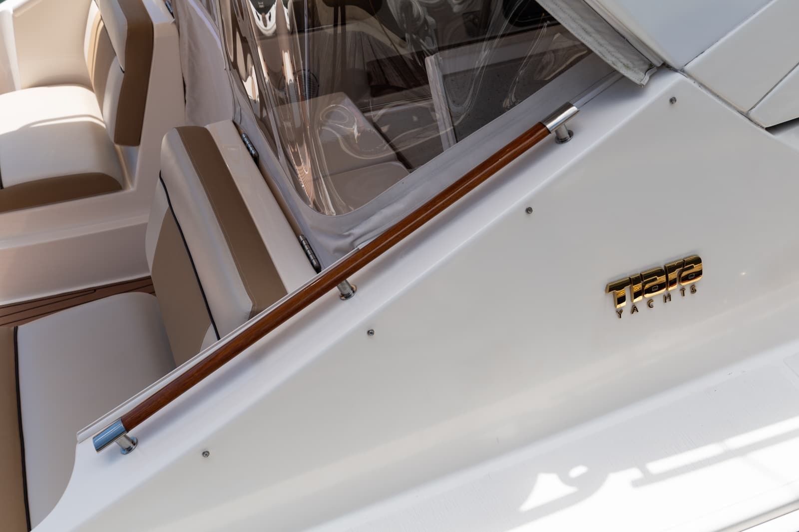 2013 Tiara Yachts 3600 Coronet - Photo 24
