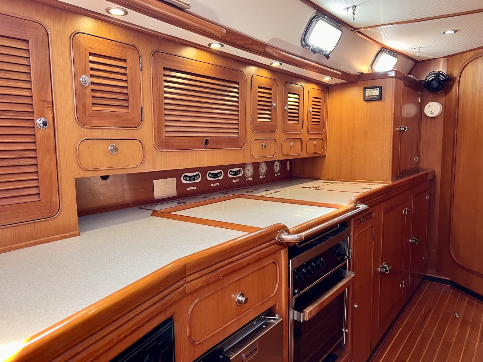 2001 Hylas 54 RS - Photo 17