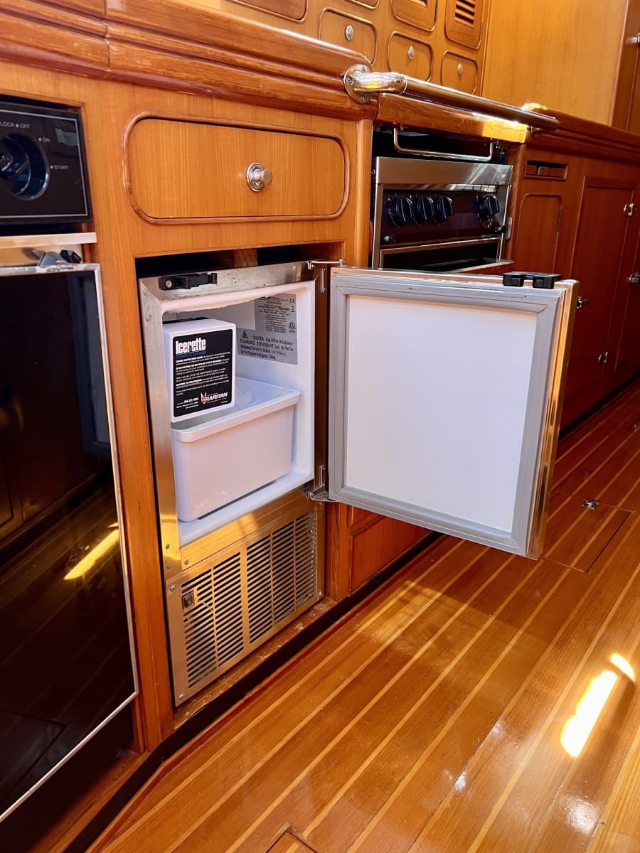 2001 Hylas 54 RS - Photo 19