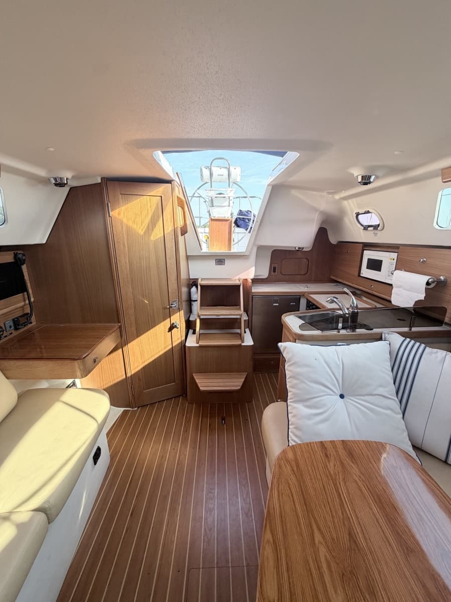 2015 Catalina 315 - Photo 24