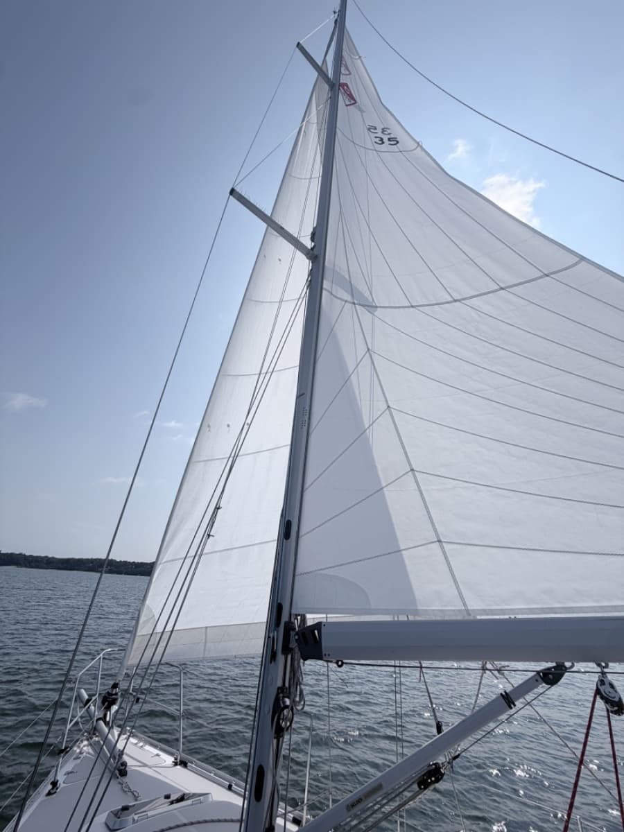 2015 Catalina 315 - Photo 8