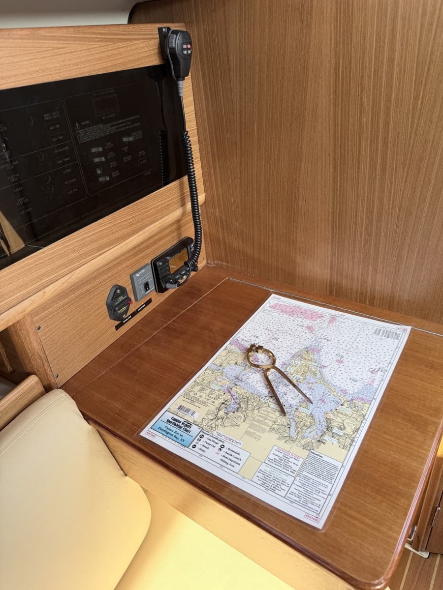 2015 Catalina 315 - Photo 37