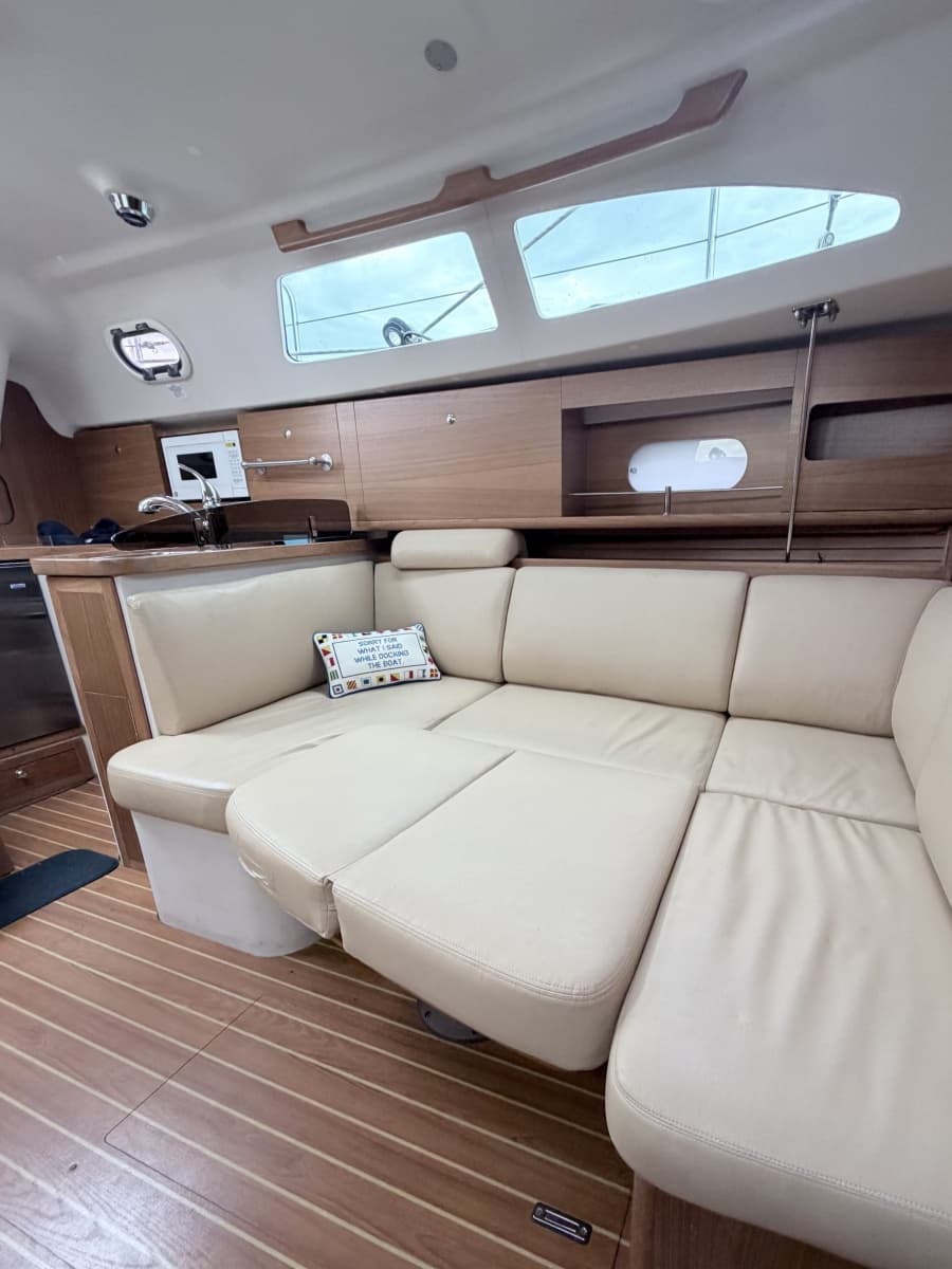 2015 Catalina 315 - Photo 18