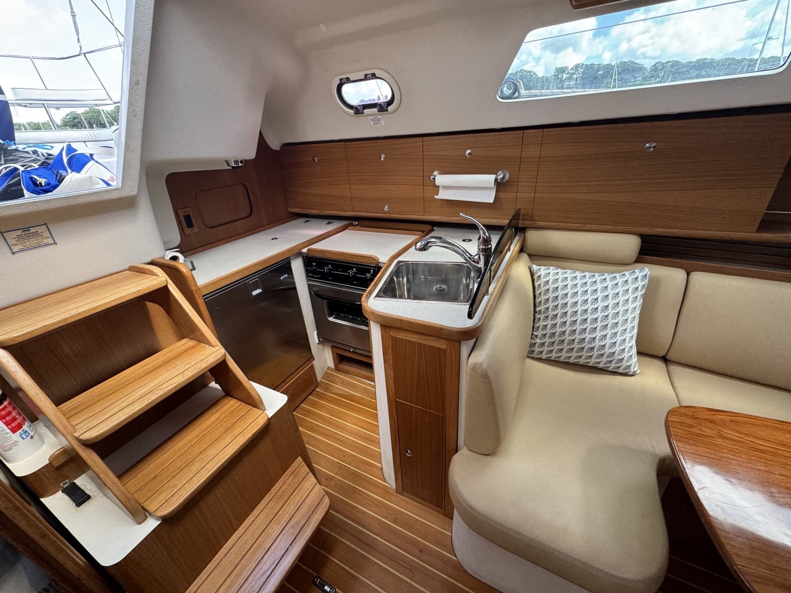 2015 Catalina 315 - Photo 14