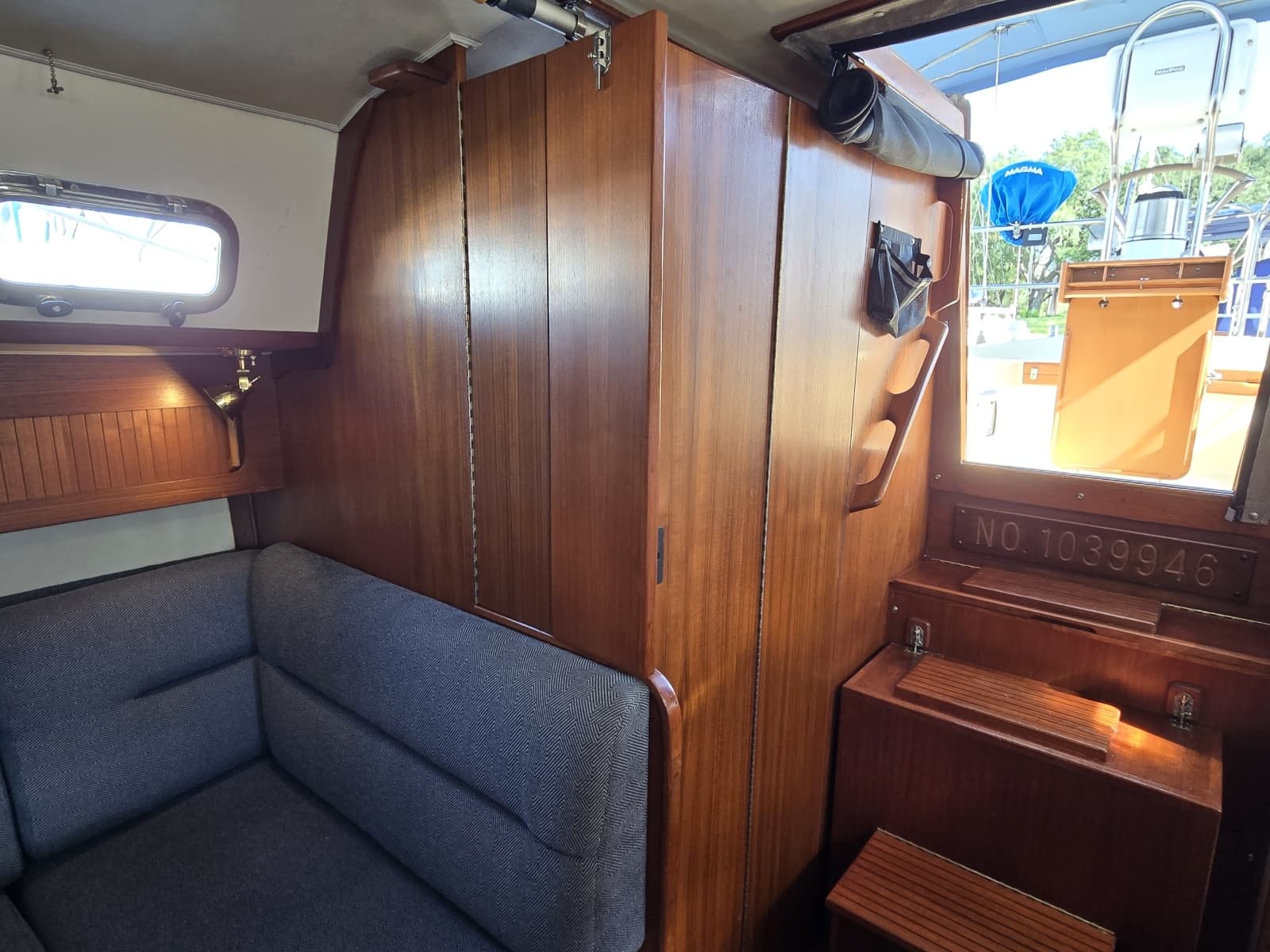 1994 Caliber 35 - Photo 32